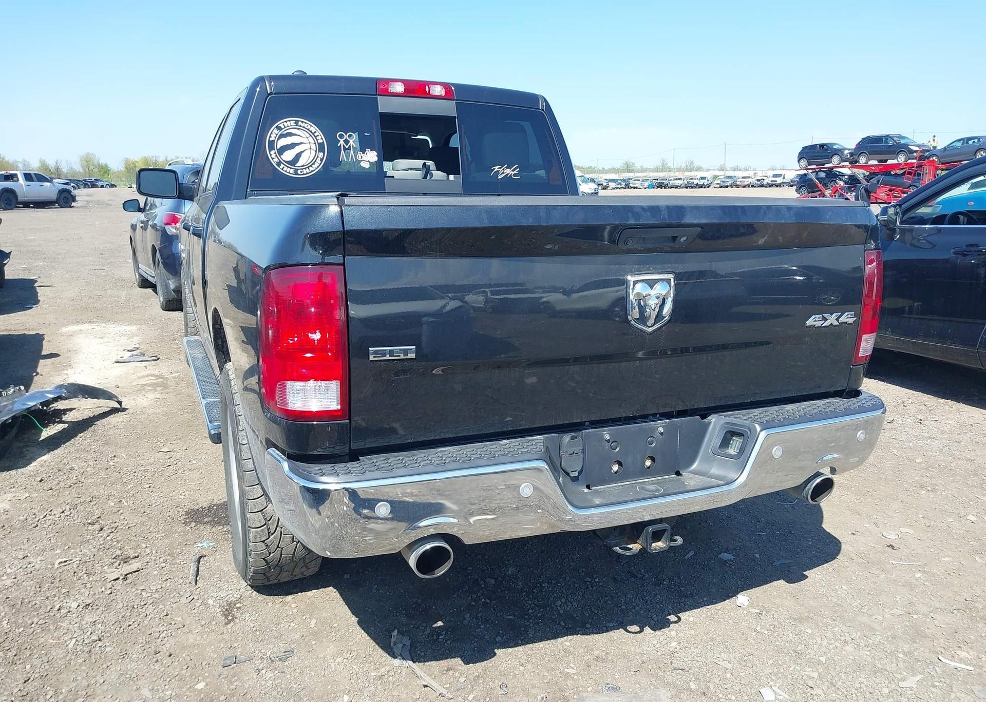 2017 RAM 1500 SLT