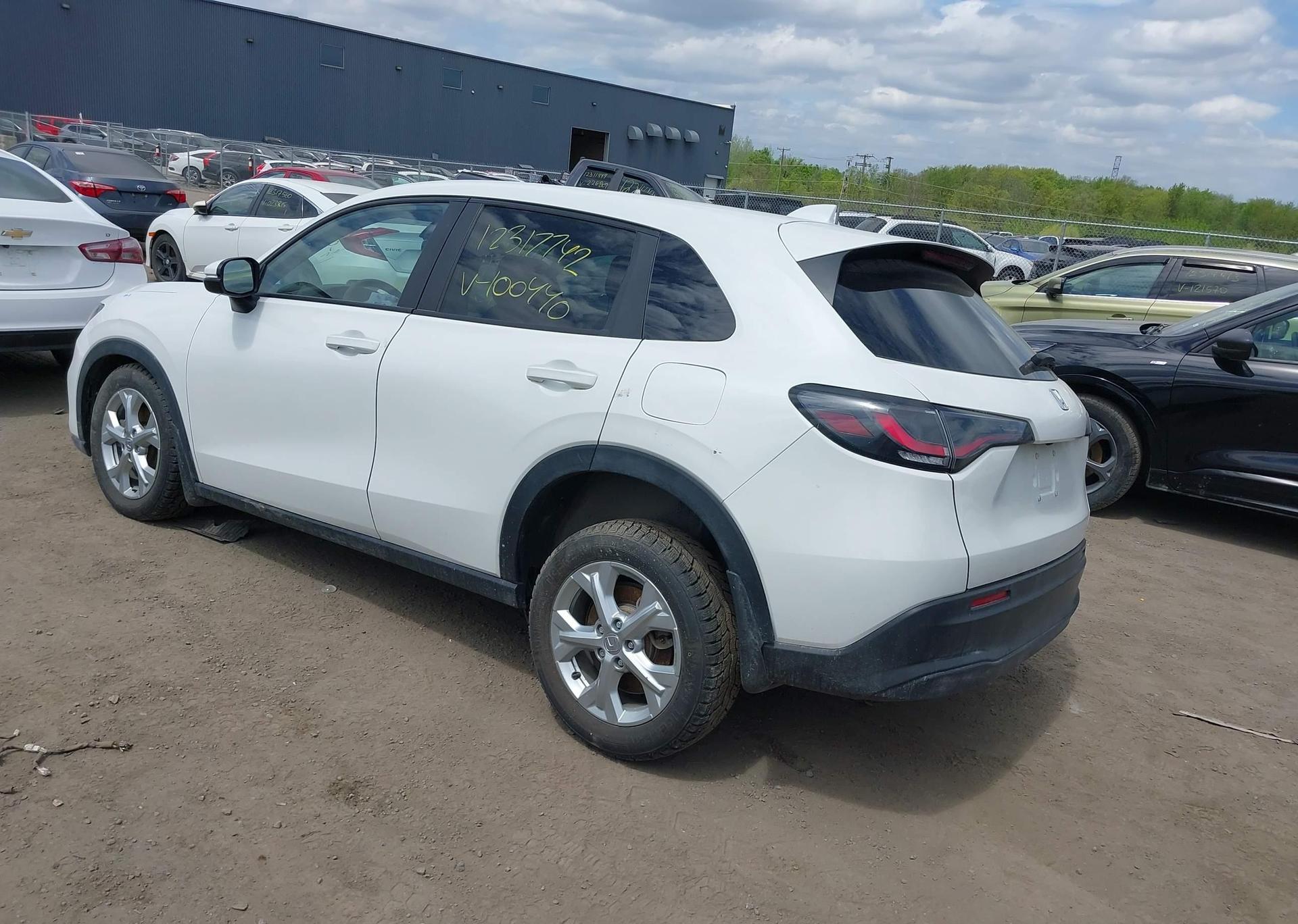 2023 HONDA HR-V LX