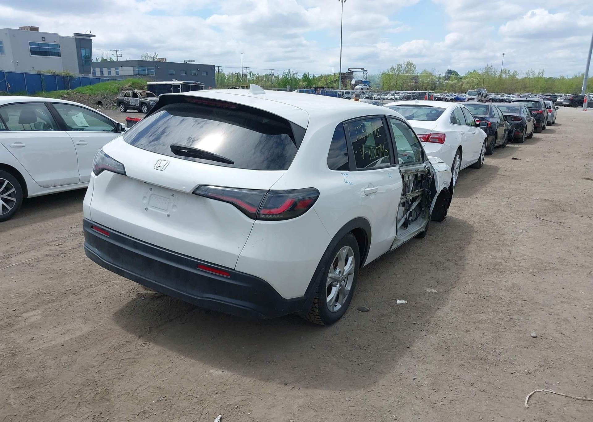 2023 HONDA HR-V LX
