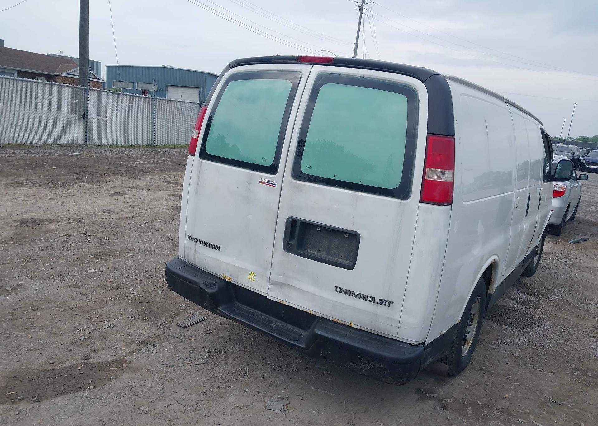2004 CHEVROLET EXPRESS G2500