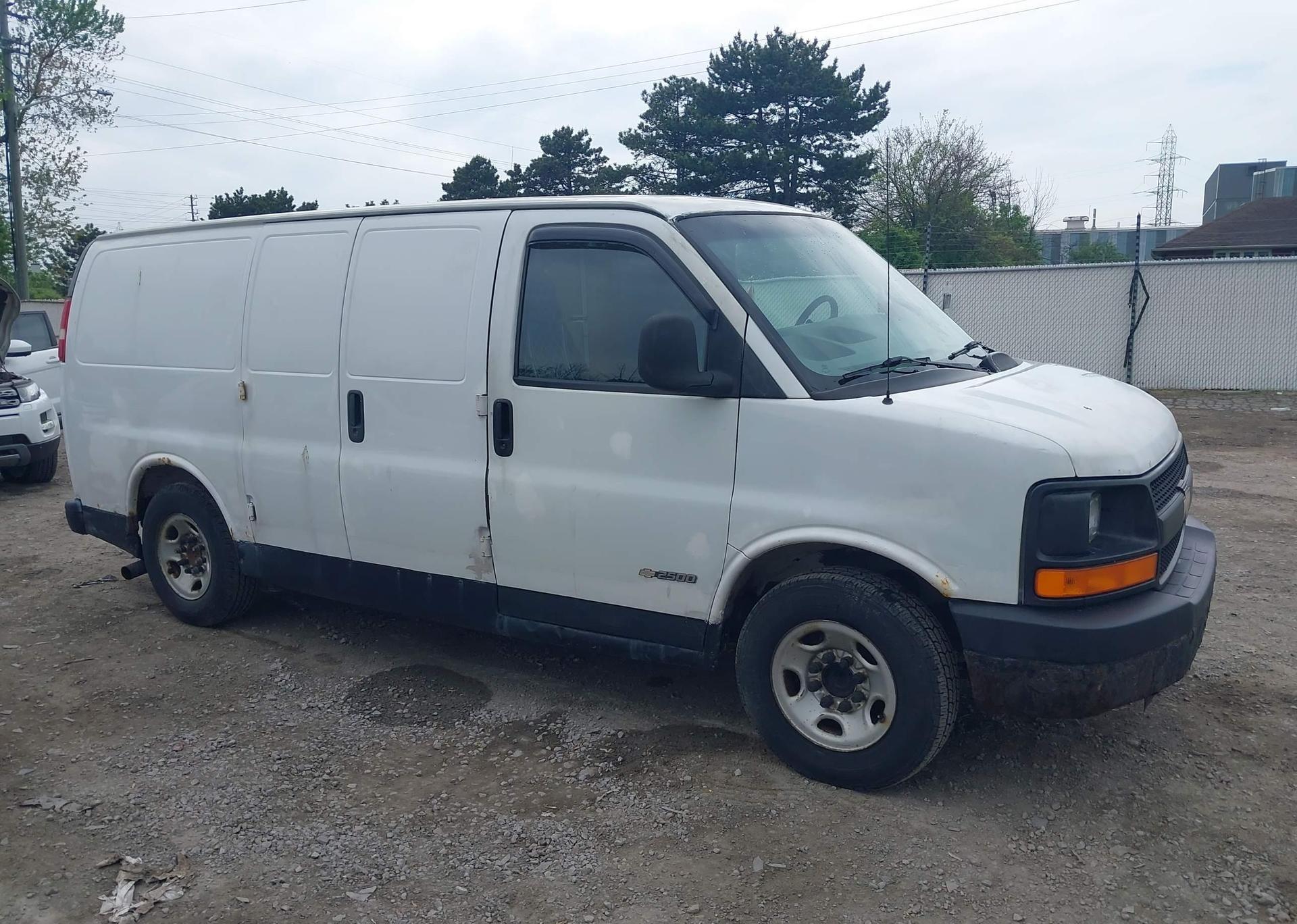 2004 CHEVROLET EXPRESS G2500