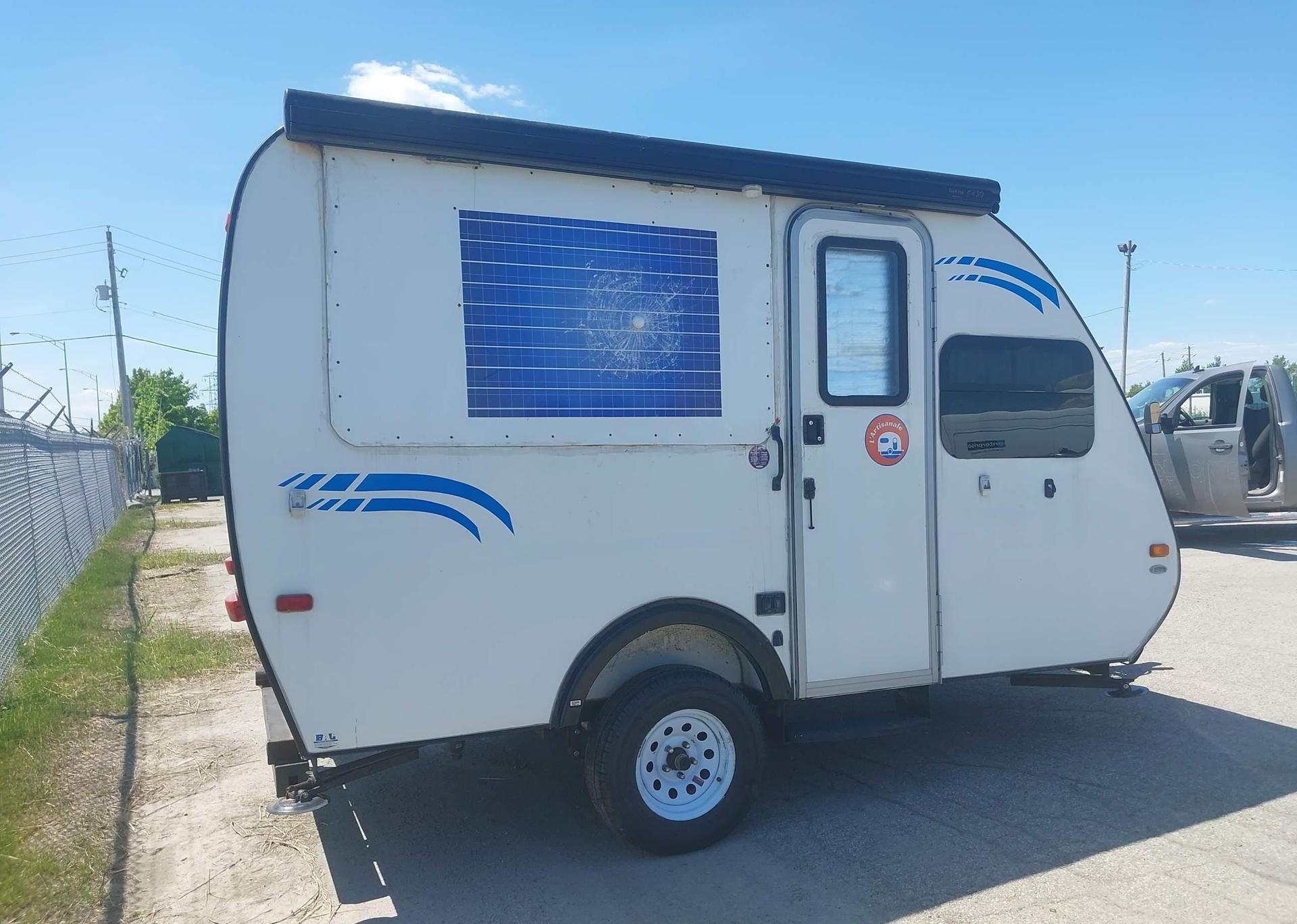 2015 TRAILER ARTISANAL.