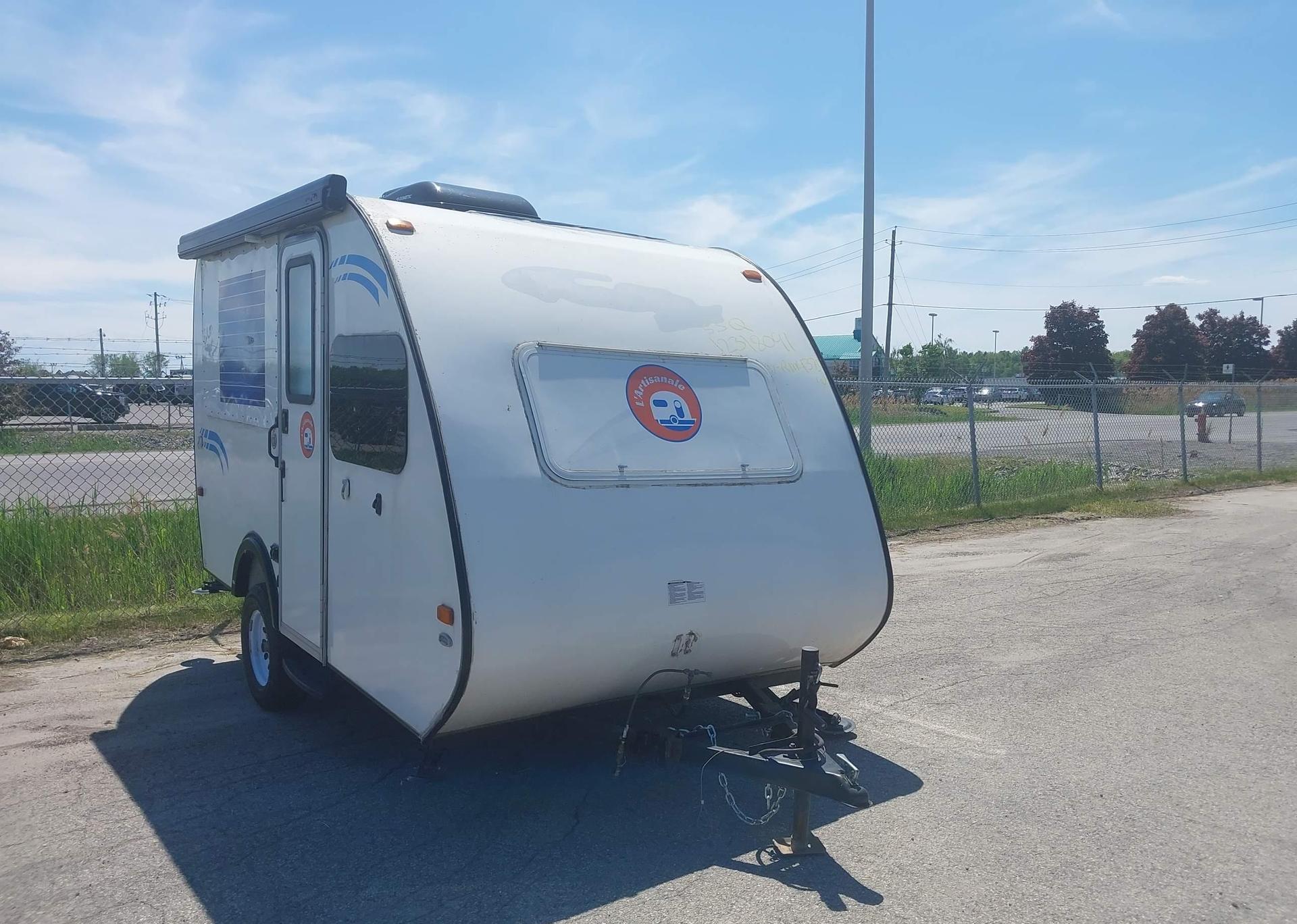 2015 TRAILER ARTISANAL.