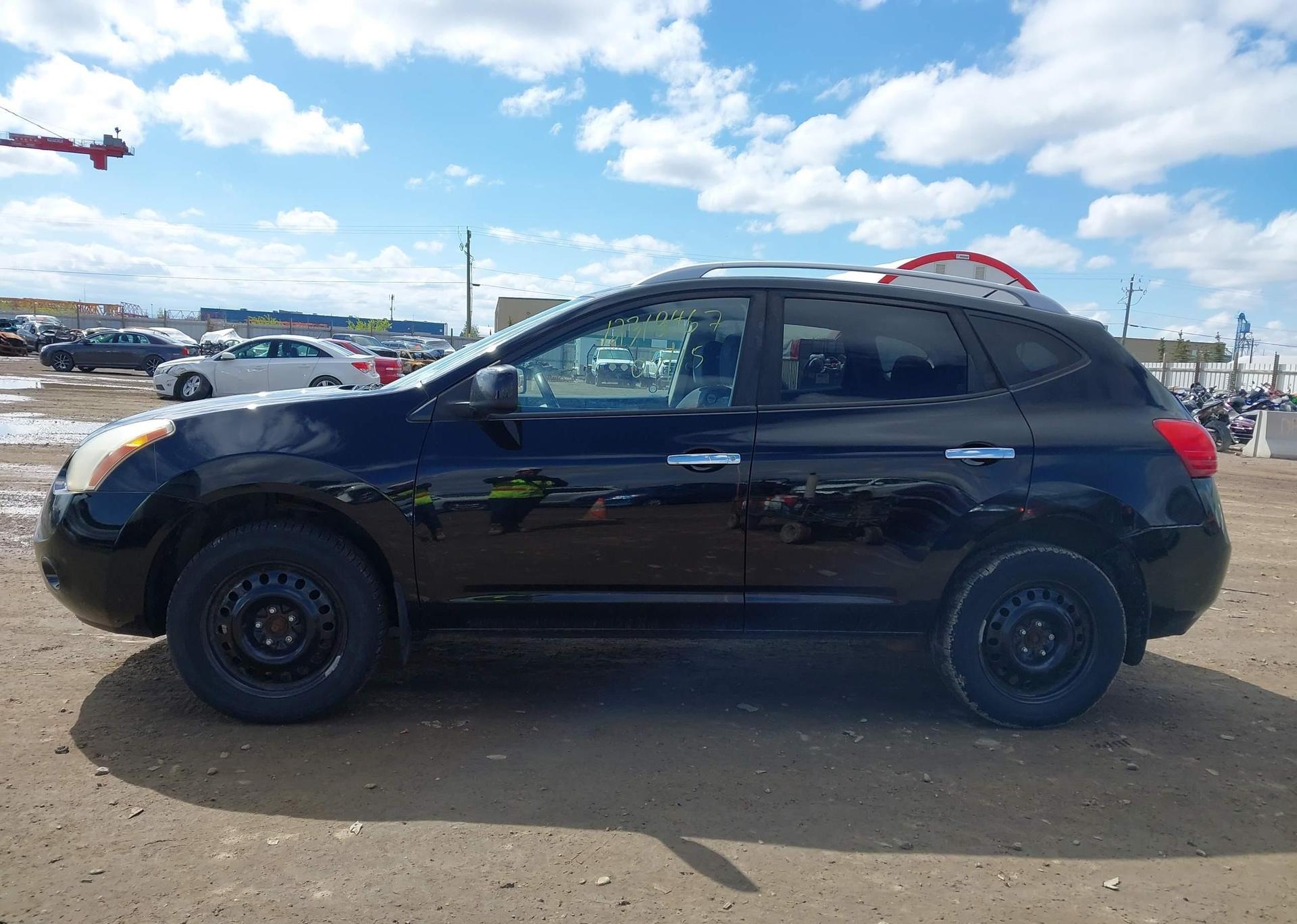 2010 NISSAN ROGUE S