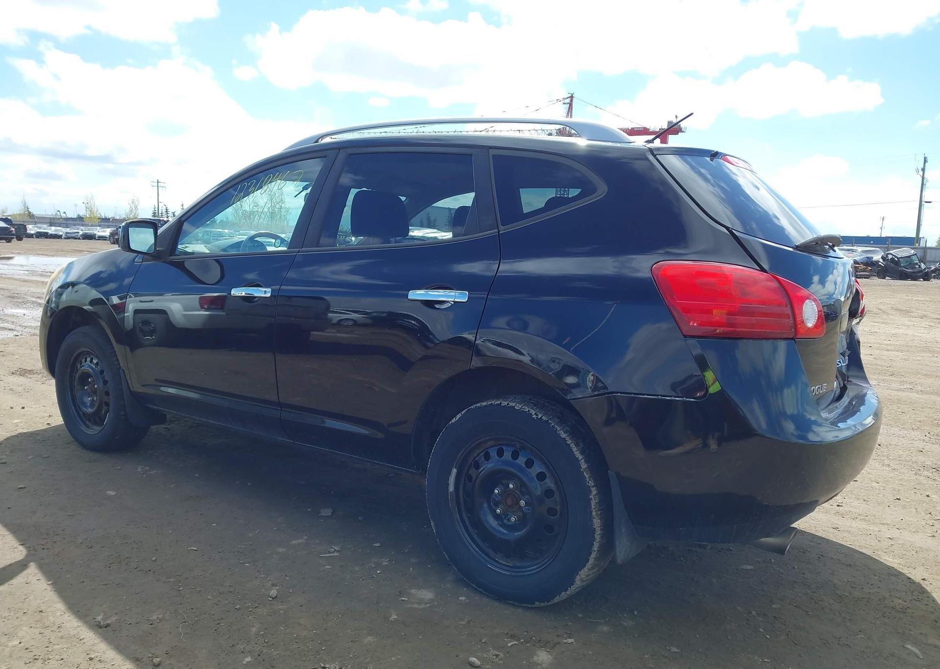 2010 NISSAN ROGUE S