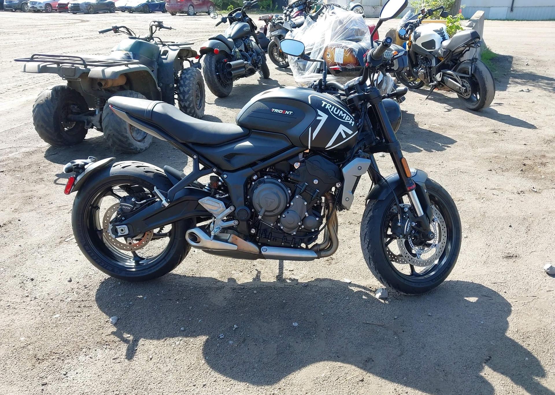 2022 TRIUMPH MOTORCYCLE TRIDENT 660