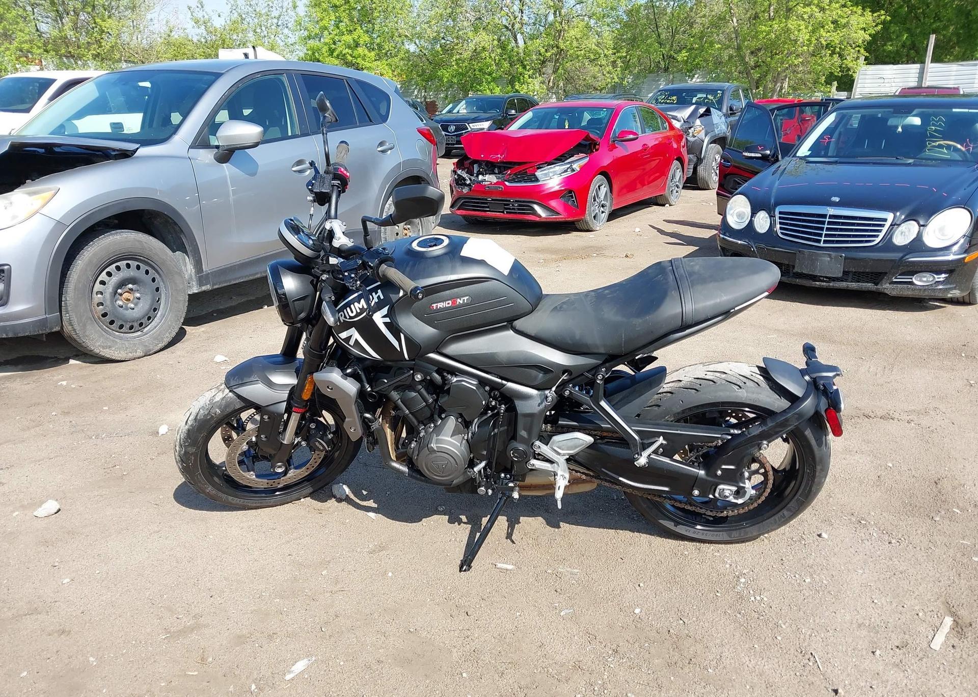 2022 TRIUMPH MOTORCYCLE TRIDENT 660