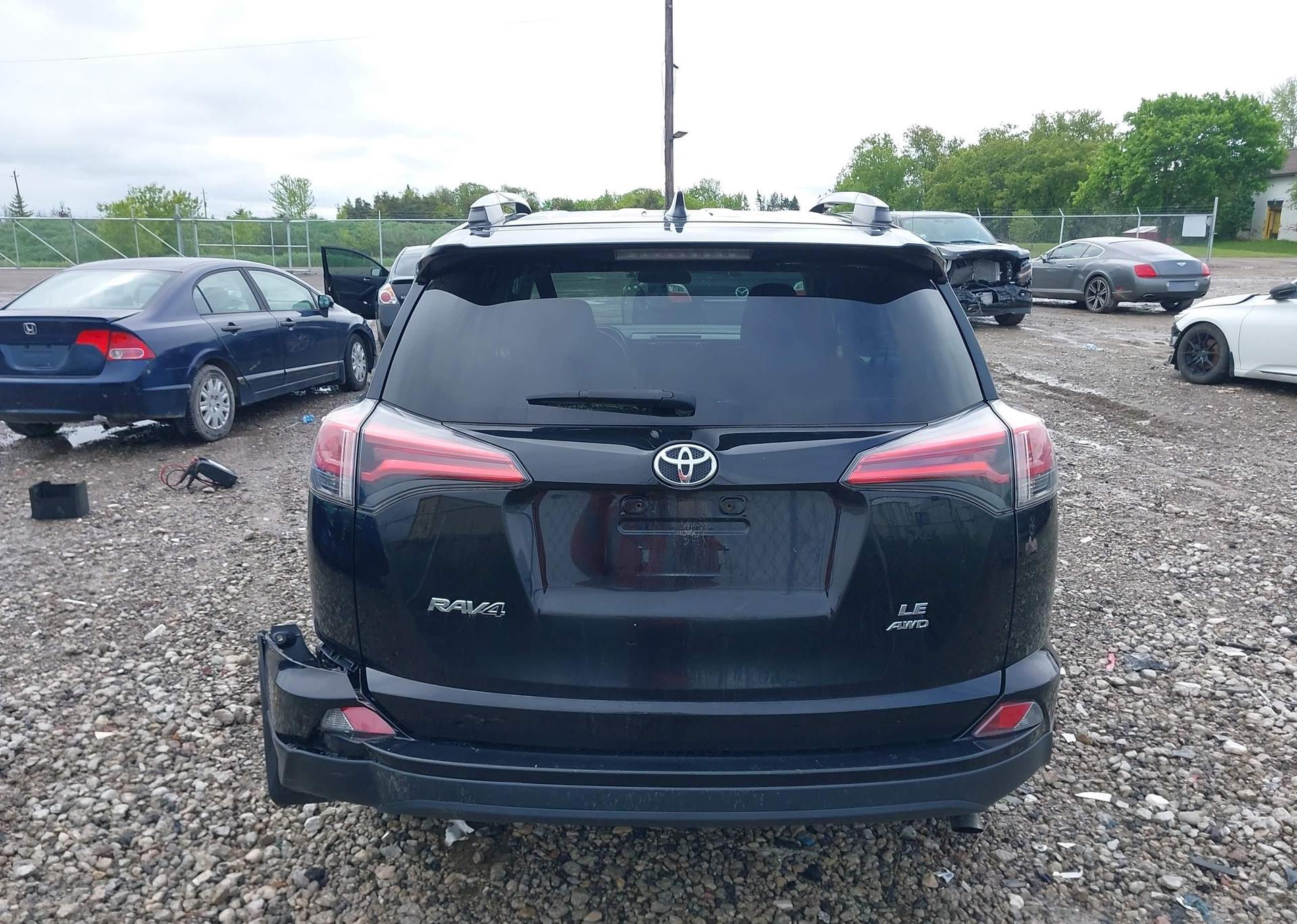 2018 TOYOTA RAV4 LE