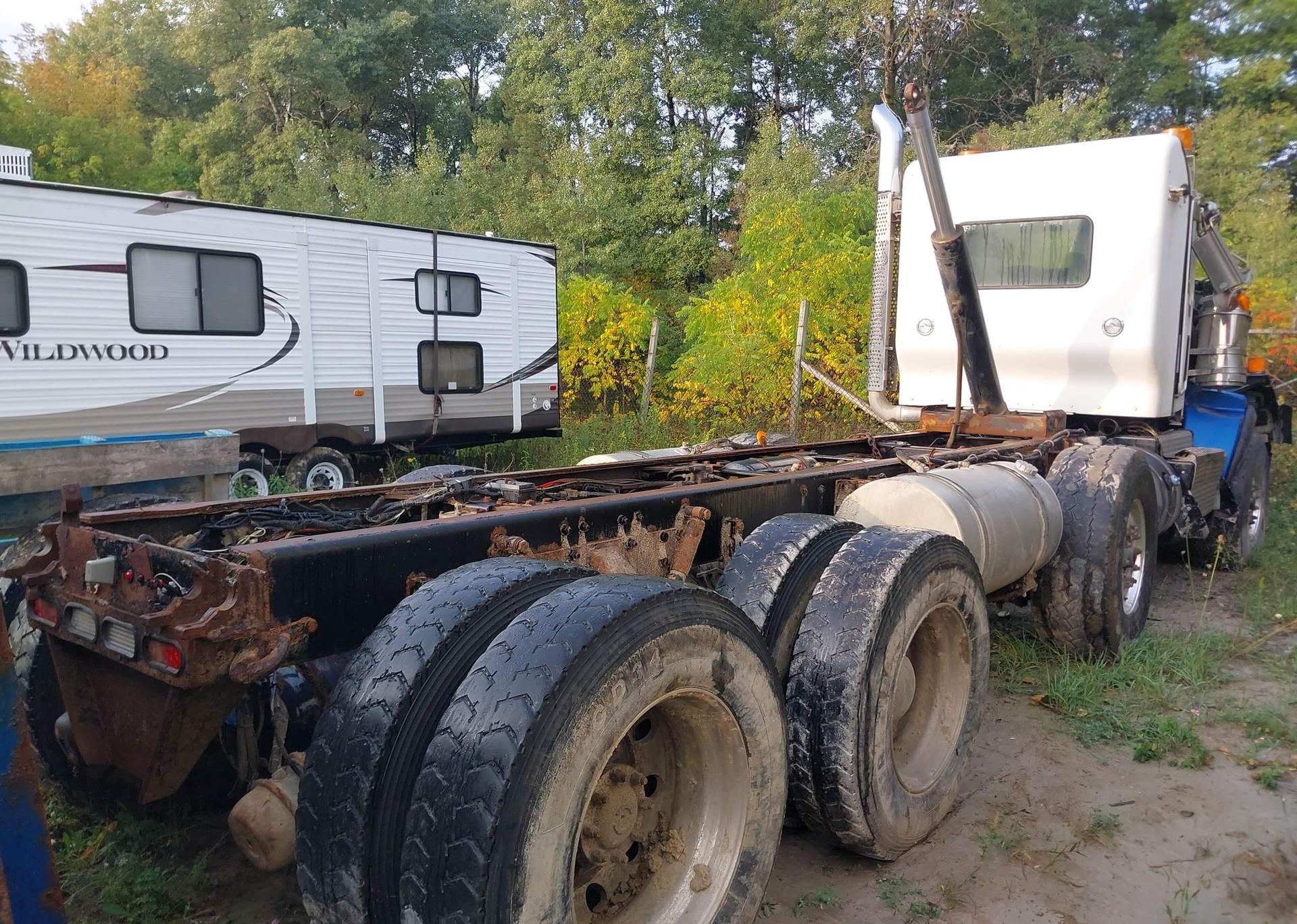2017 KENWORTH T800