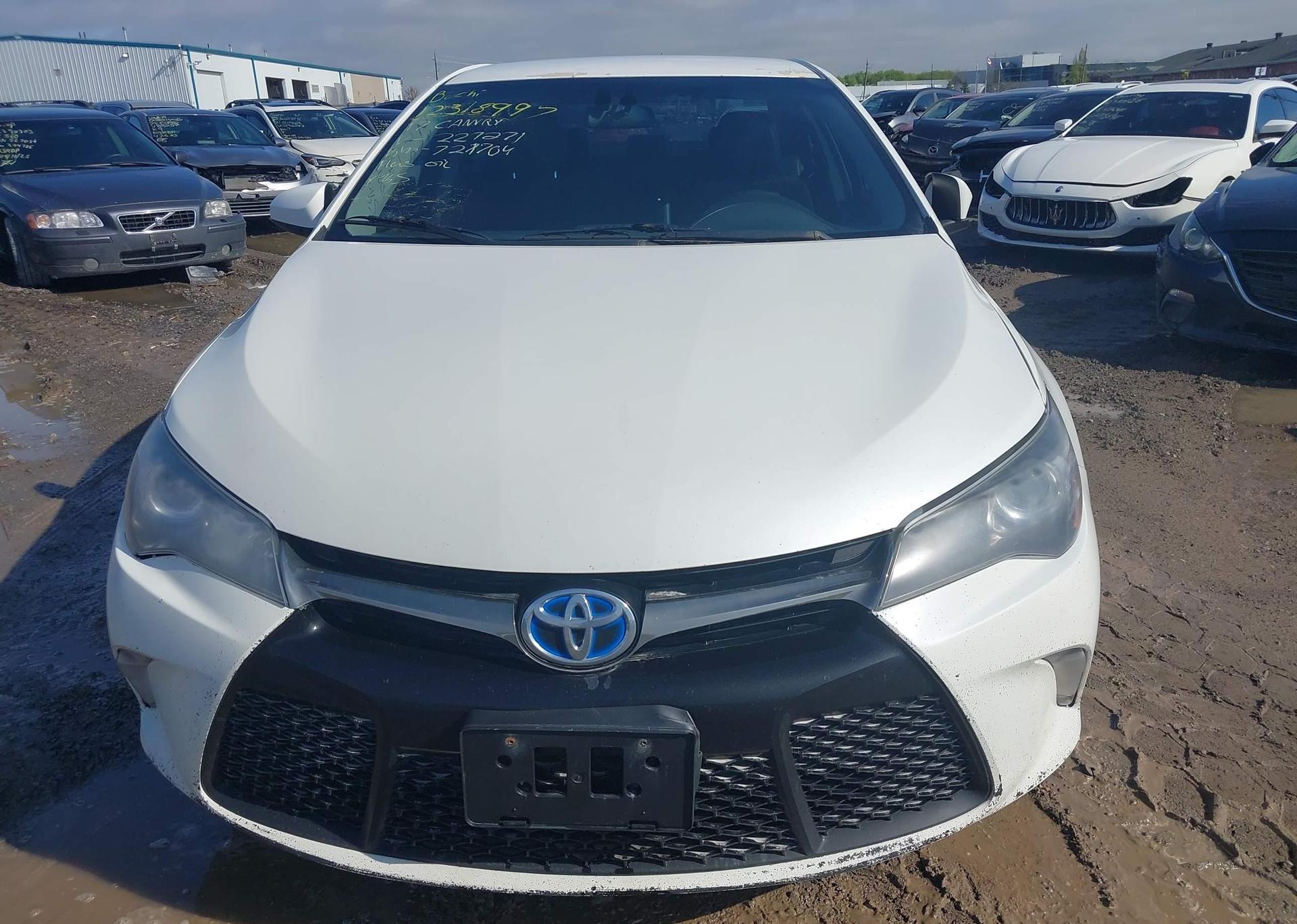 2017 TOYOTA CAMRY HYBRID SE
