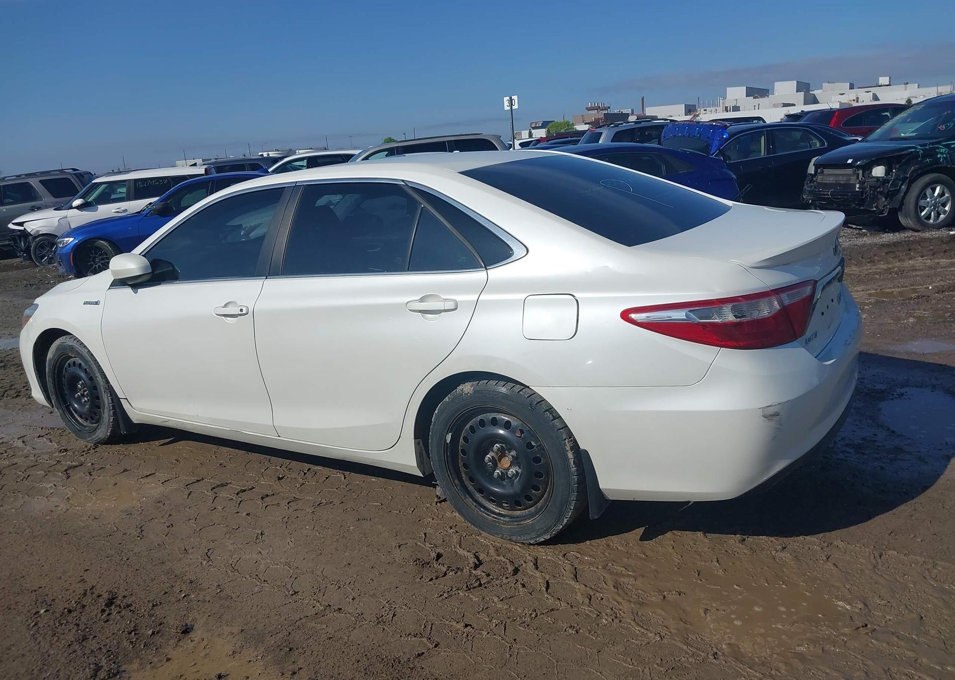 2017 TOYOTA CAMRY HYBRID SE