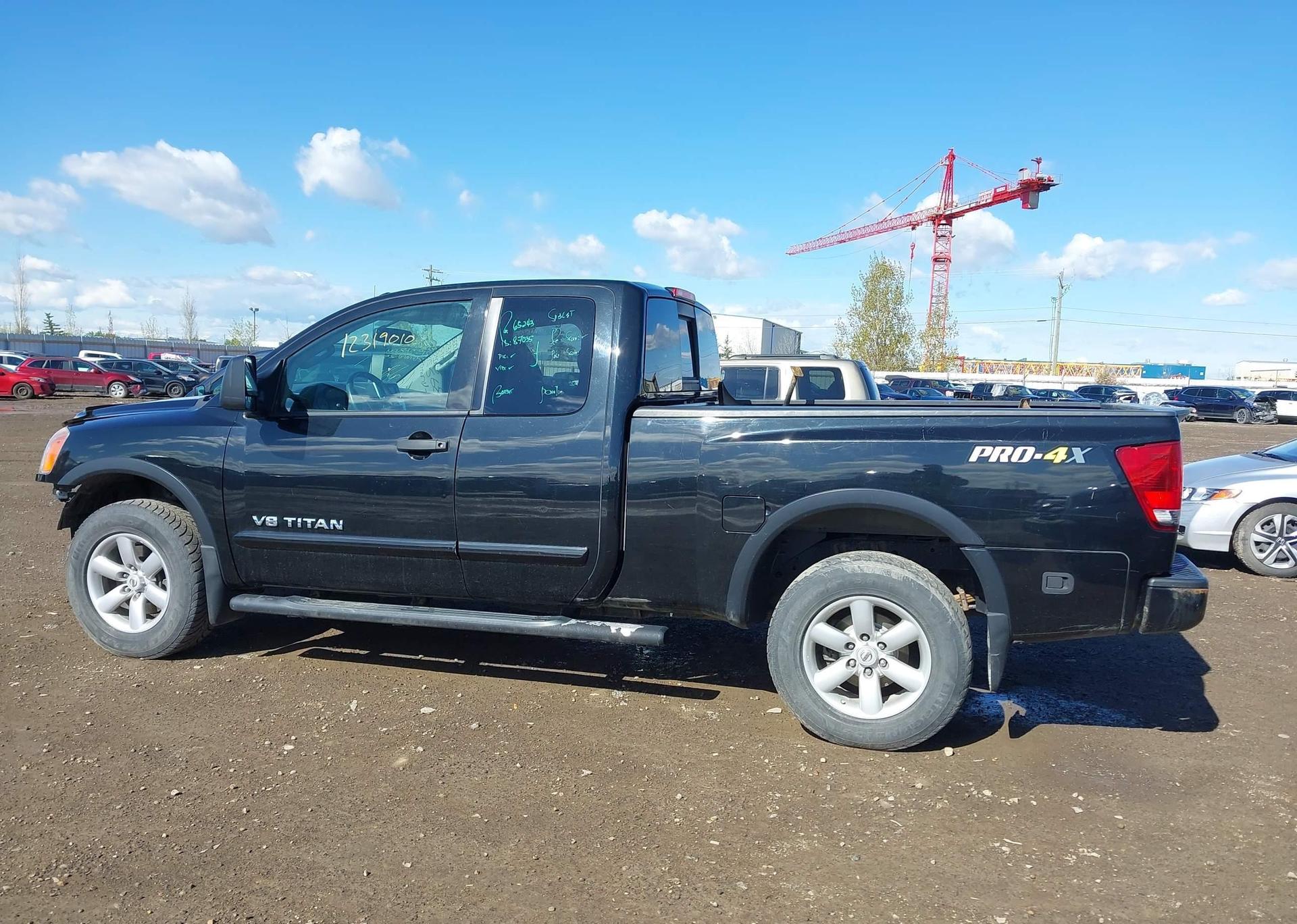 2015 NISSAN TITAN S
