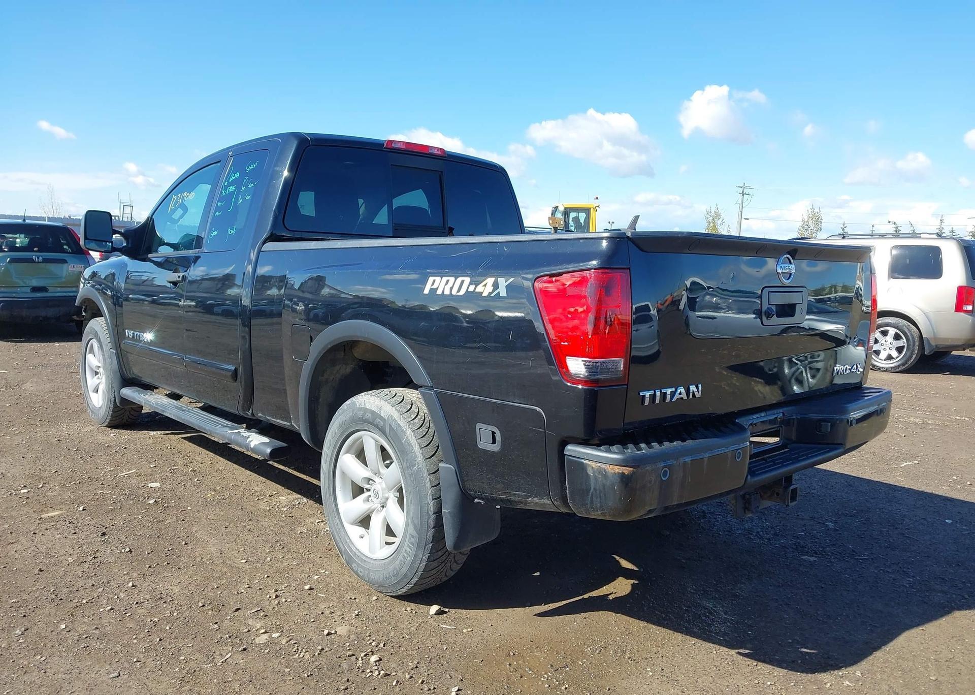 2015 NISSAN TITAN S