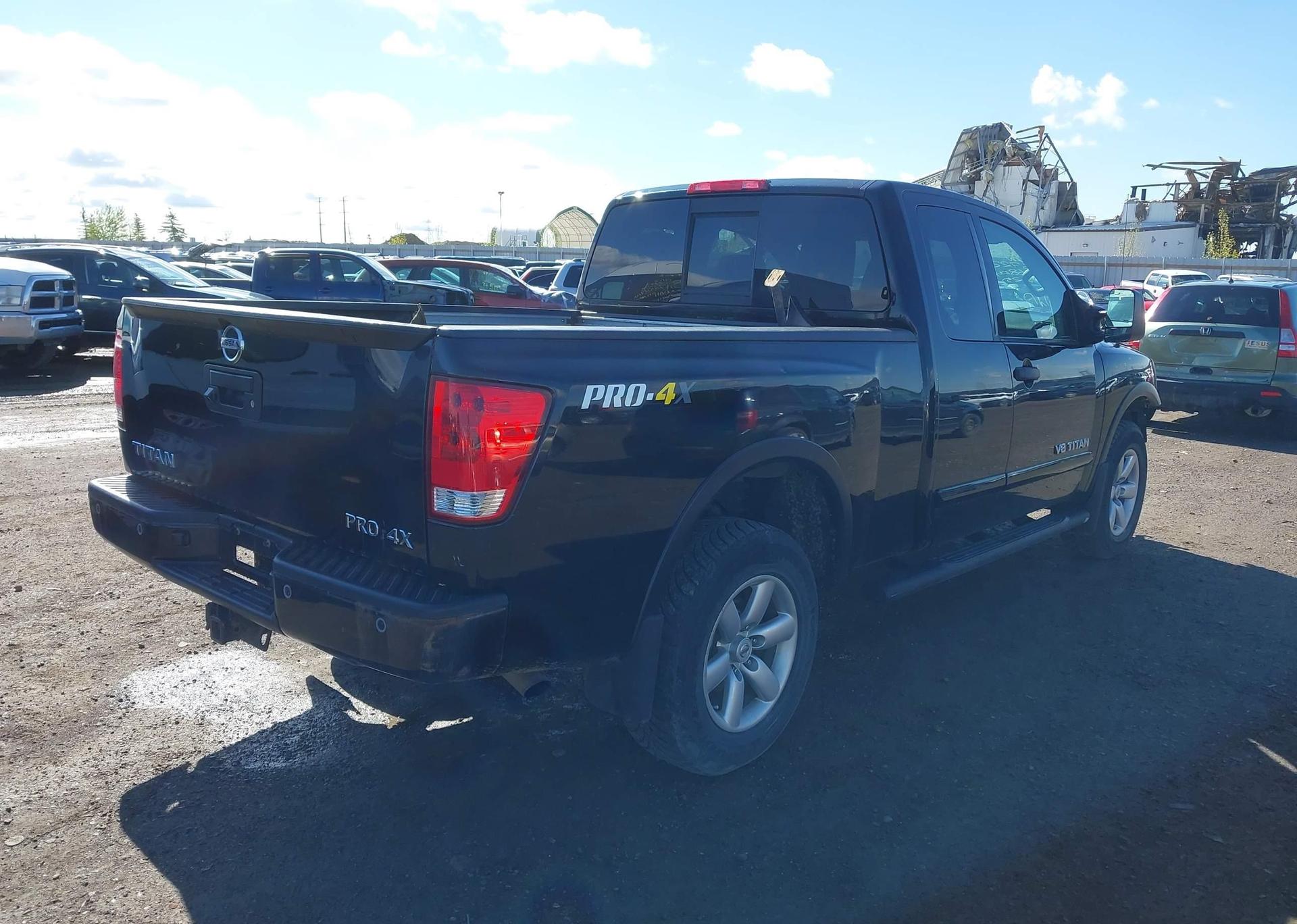 2015 NISSAN TITAN S