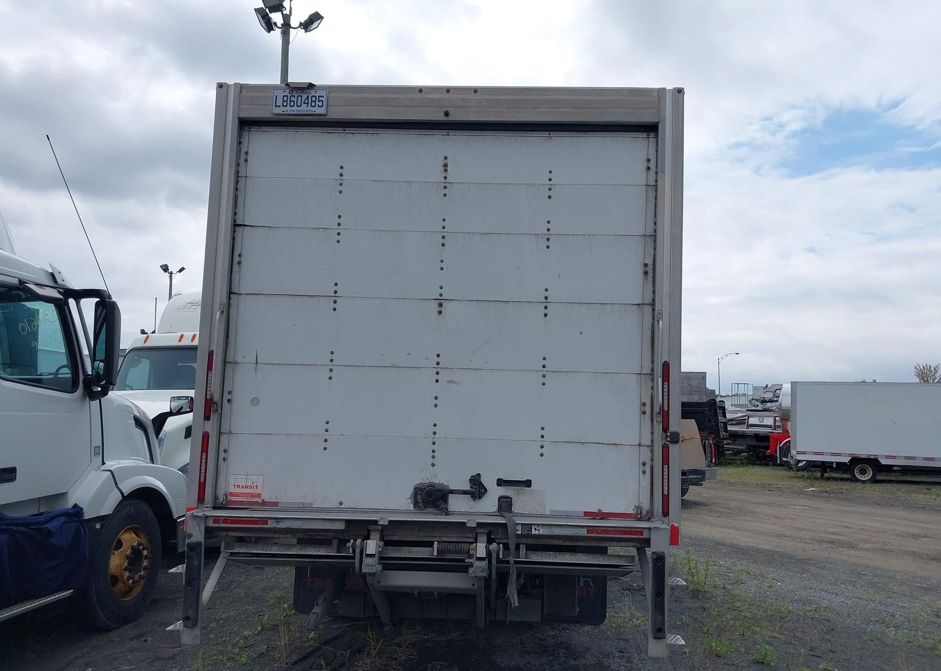 2019 ISUZU NRR