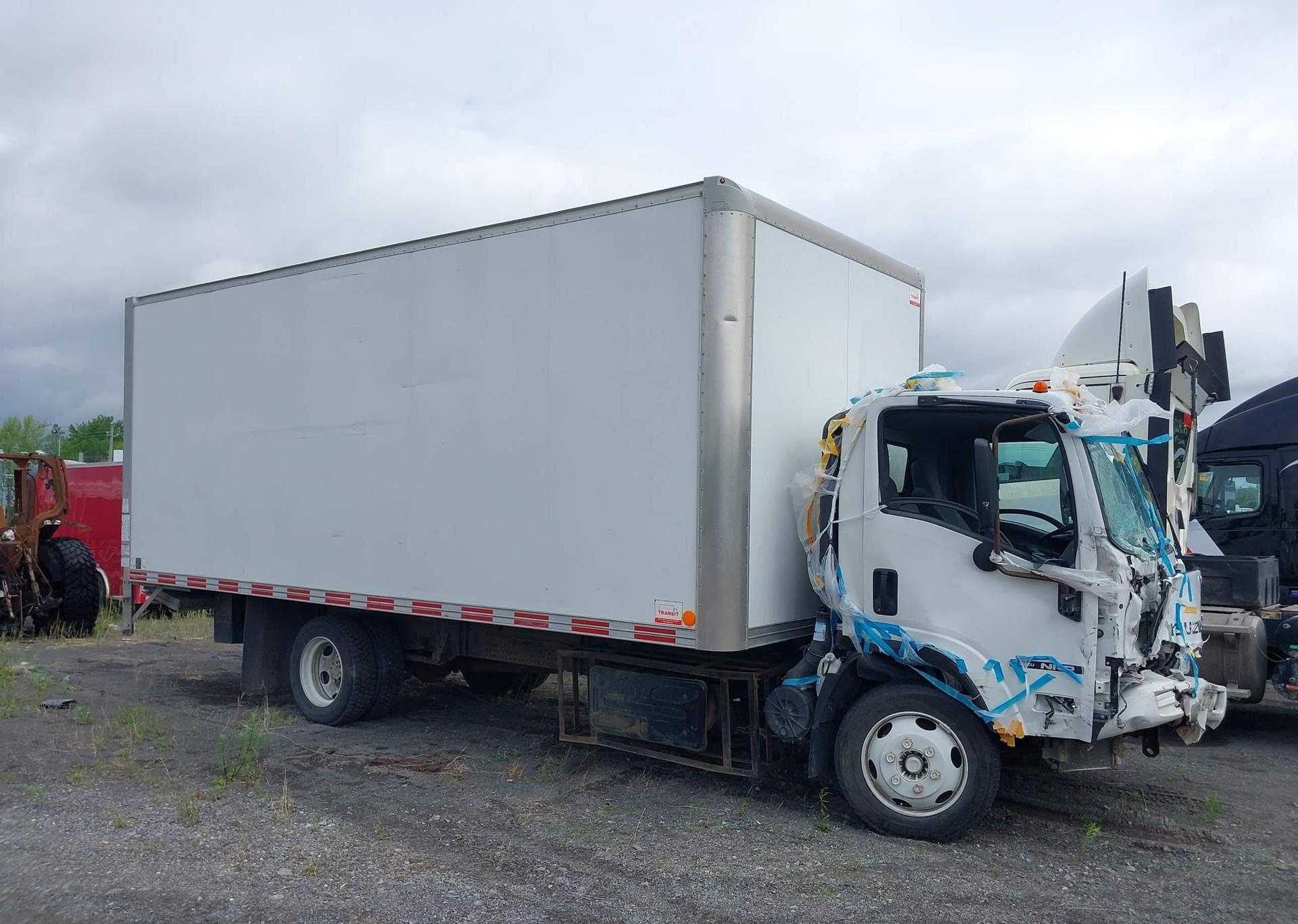 2019 ISUZU NRR