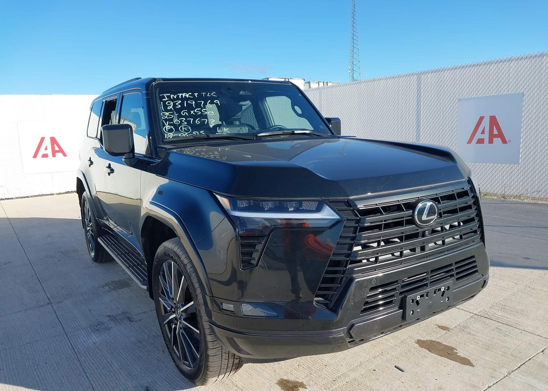 2025 LEXUS GX 550