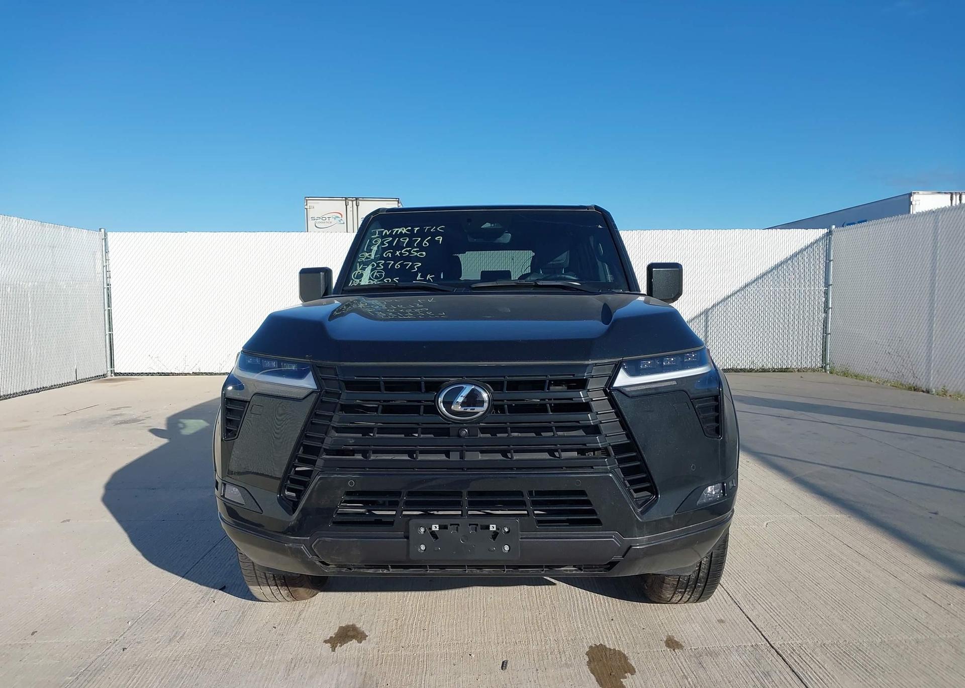 2025 LEXUS GX 550
