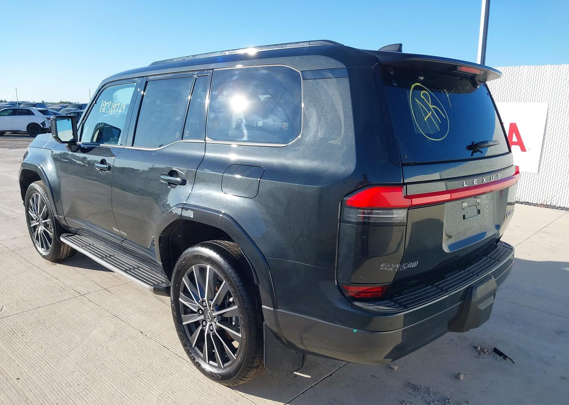 2025 LEXUS GX 550