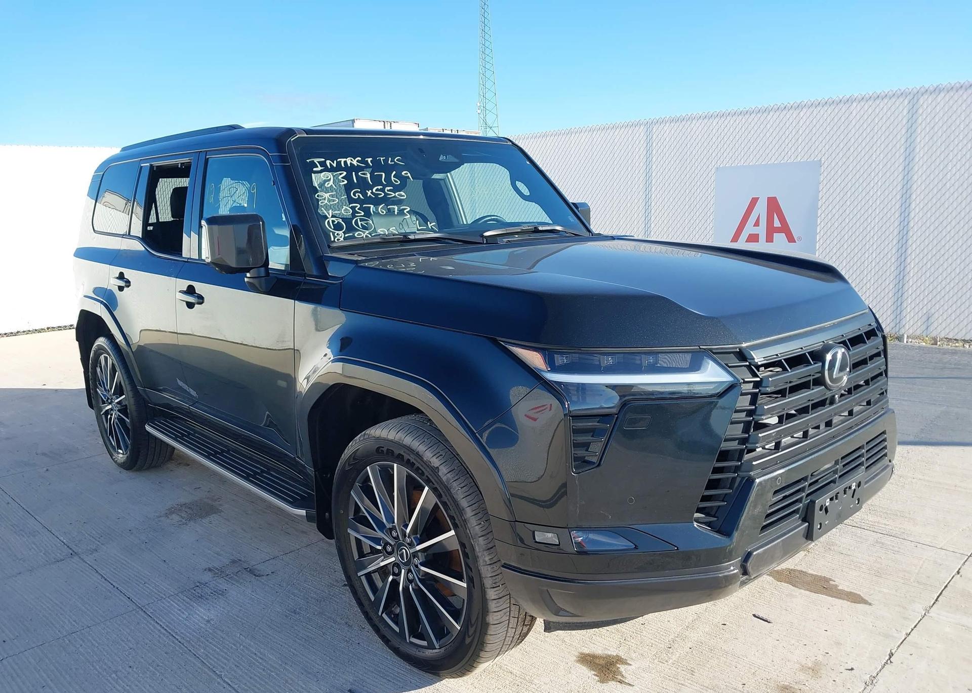 2025 LEXUS GX 550
