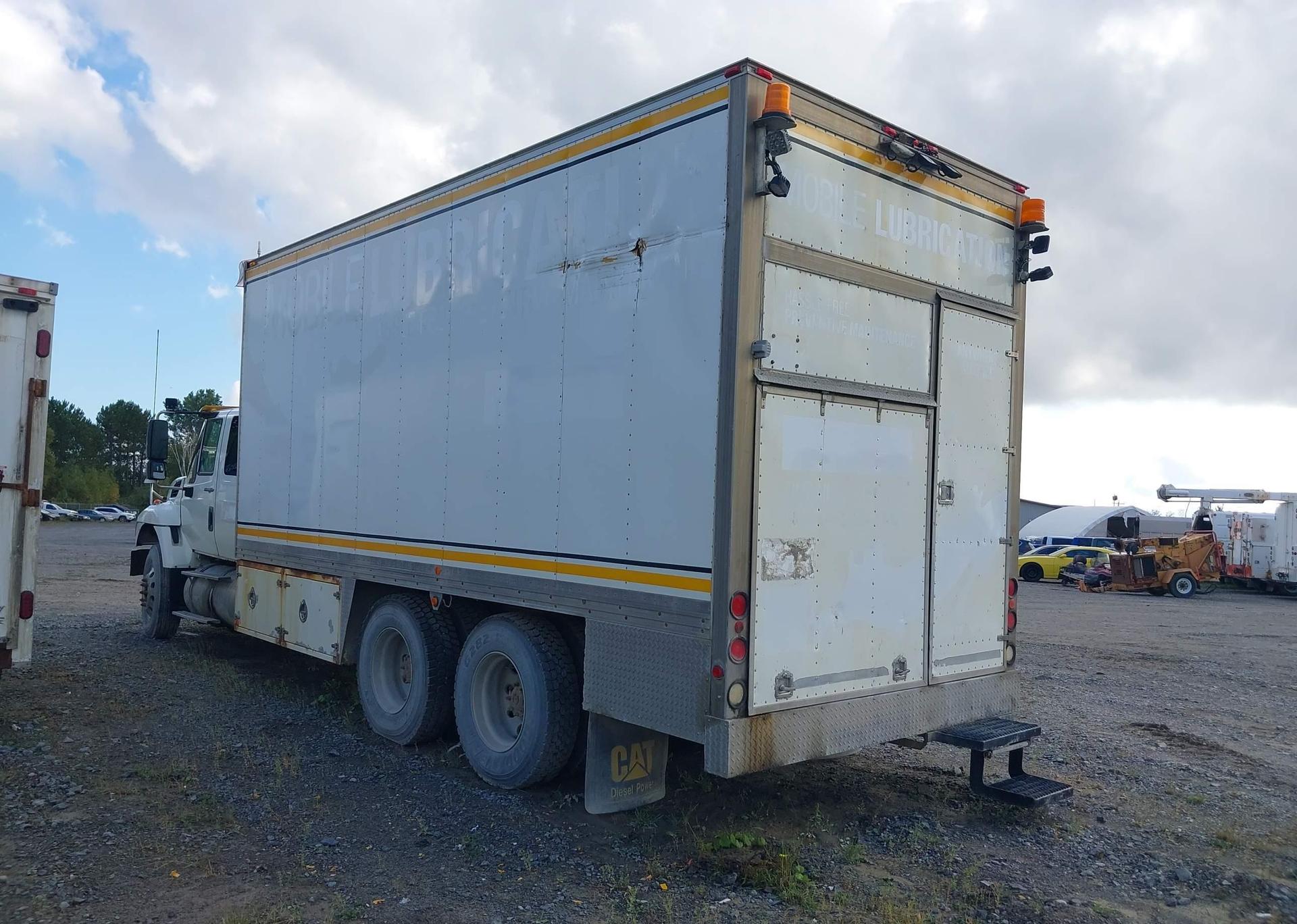 2013 INTERNATIONAL 7000 7400