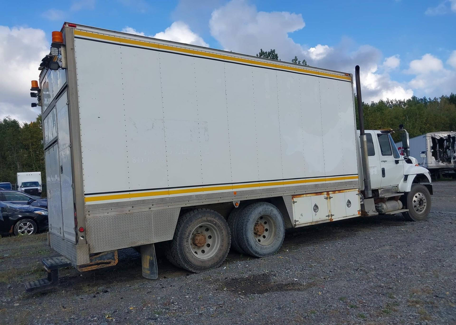 2013 INTERNATIONAL 7000 7400