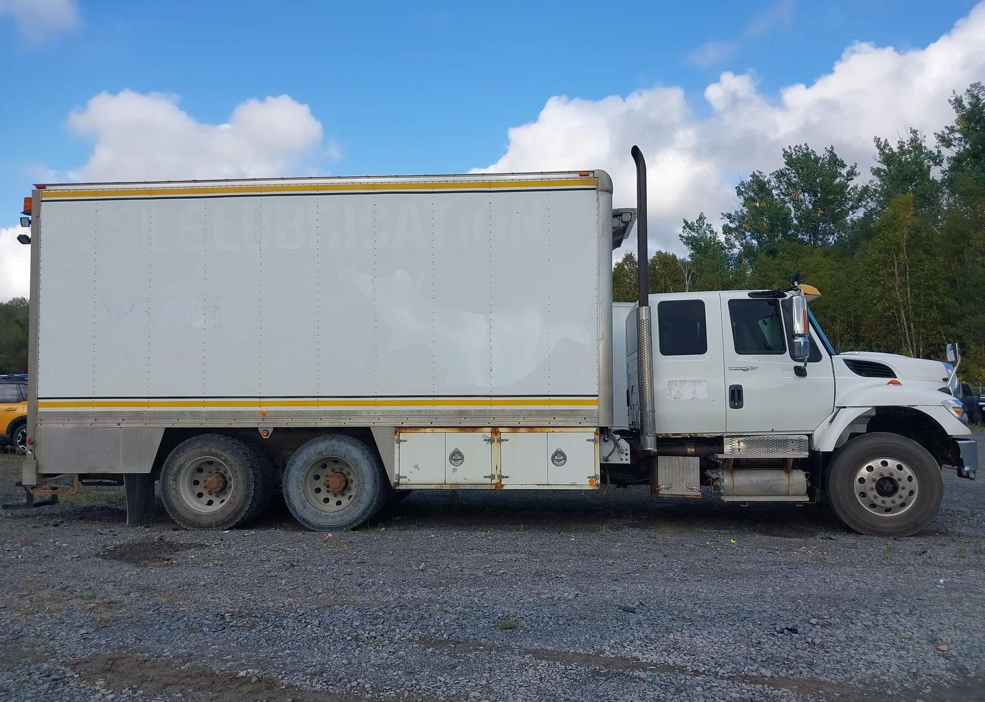 2013 INTERNATIONAL 7000 7400