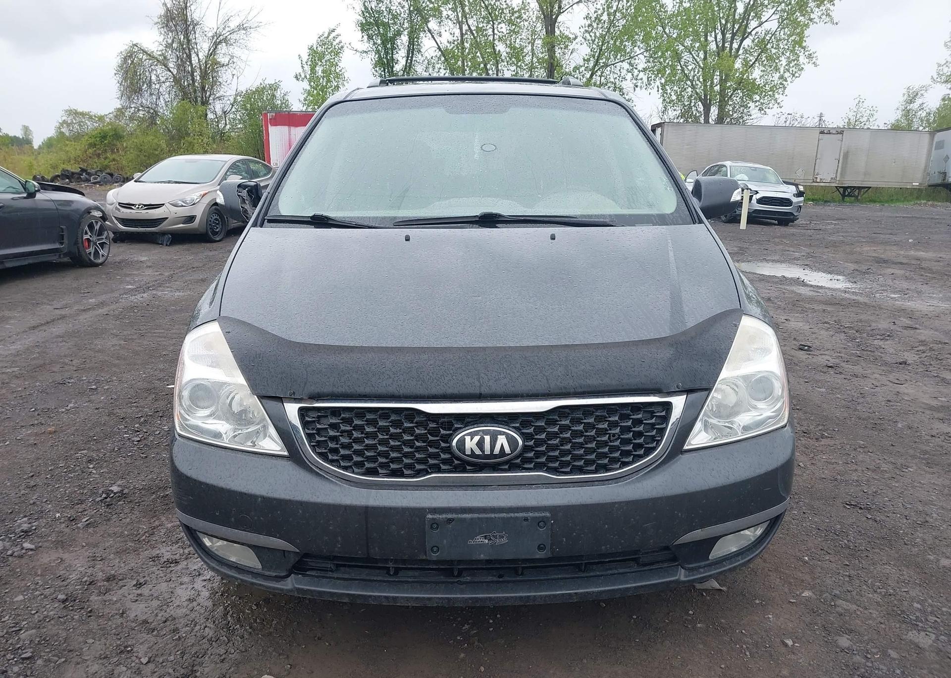 2014 KIA SEDONA