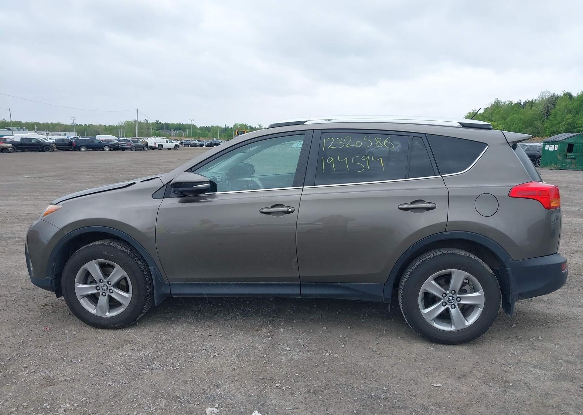 2015 TOYOTA RAV4