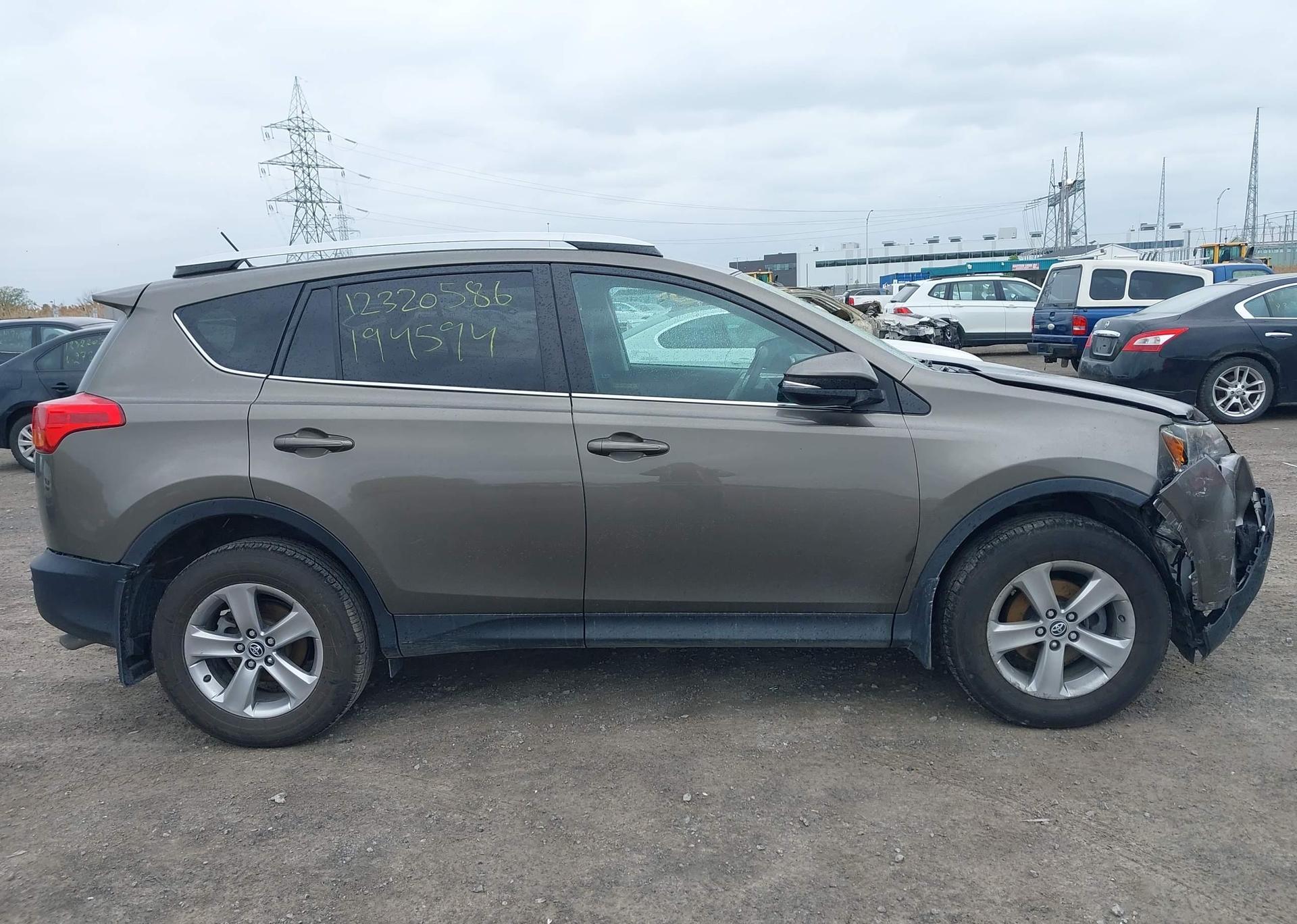 2015 TOYOTA RAV4