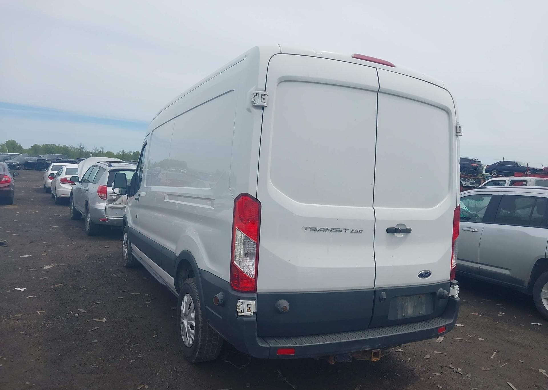 2016 FORD transit t-250