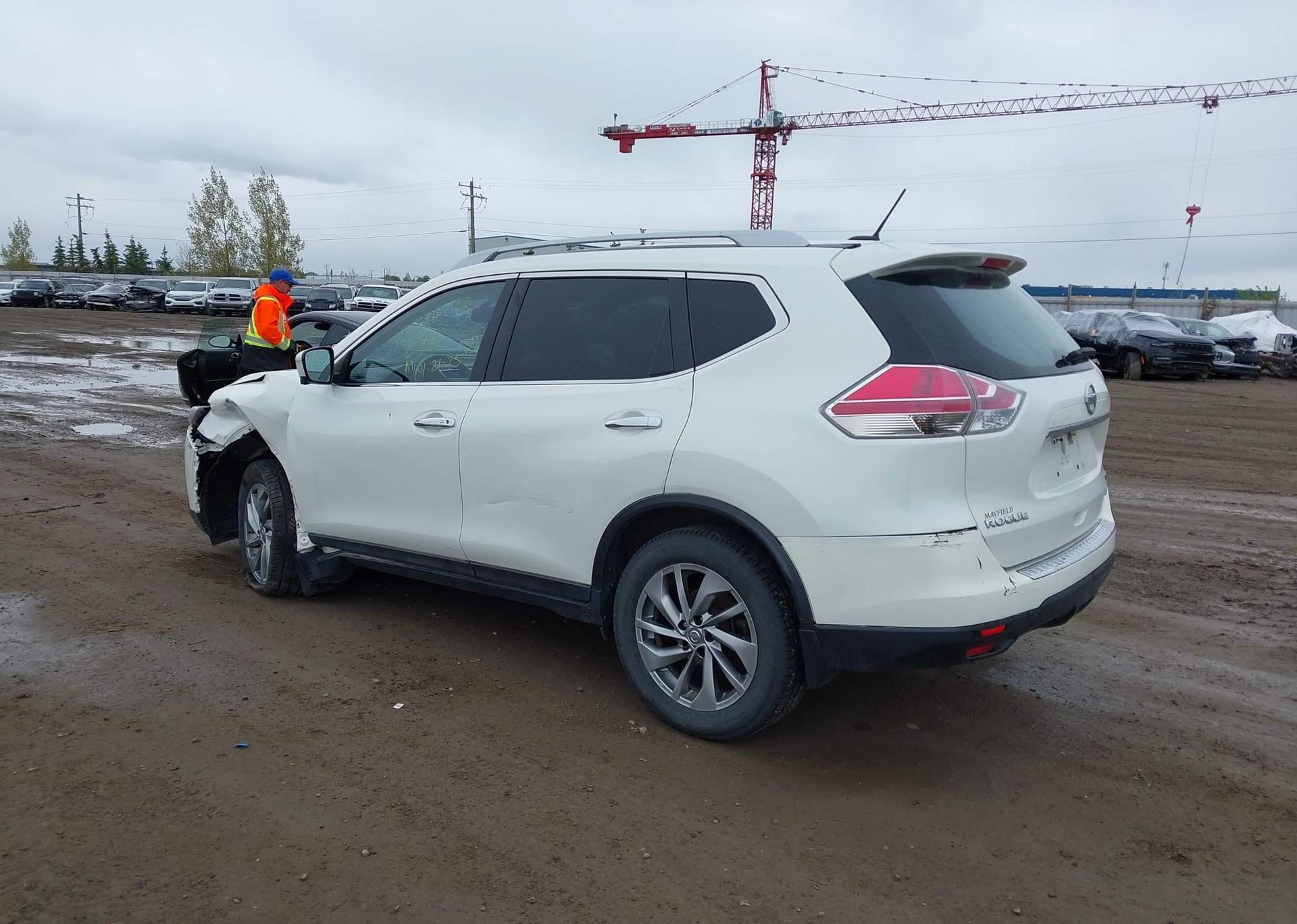 2015 NISSAN ROGUE S