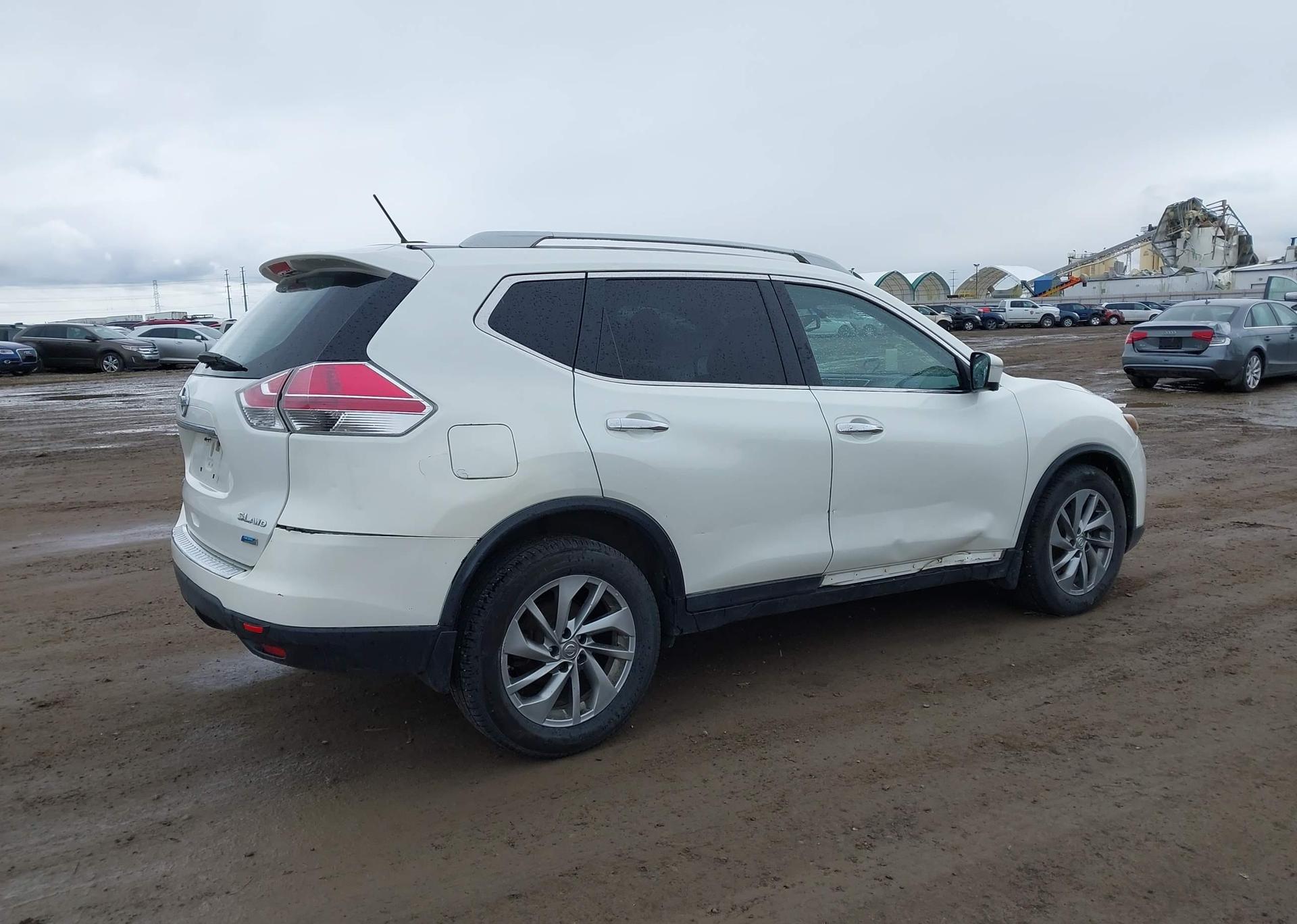2015 NISSAN ROGUE S