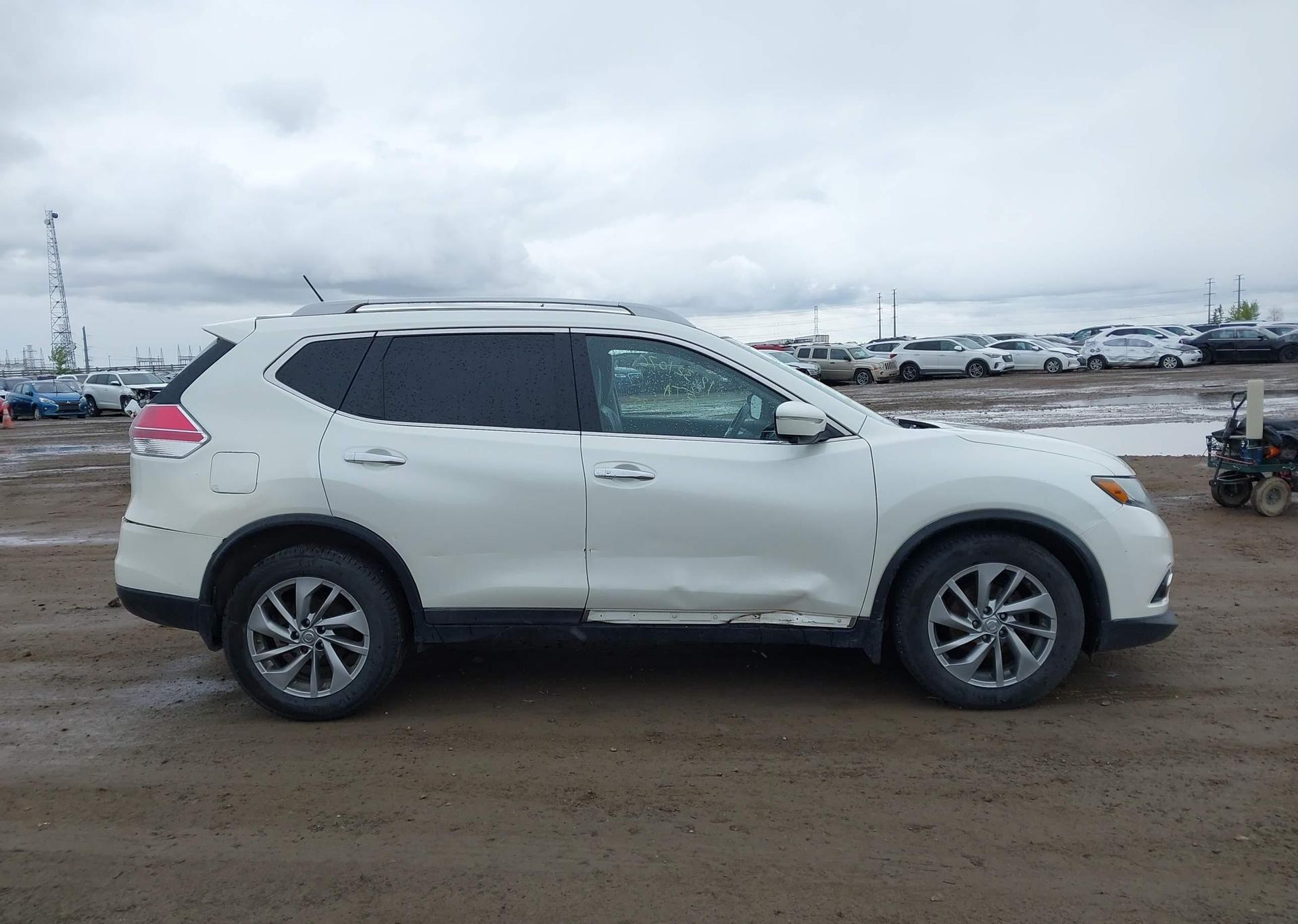 2015 NISSAN ROGUE S