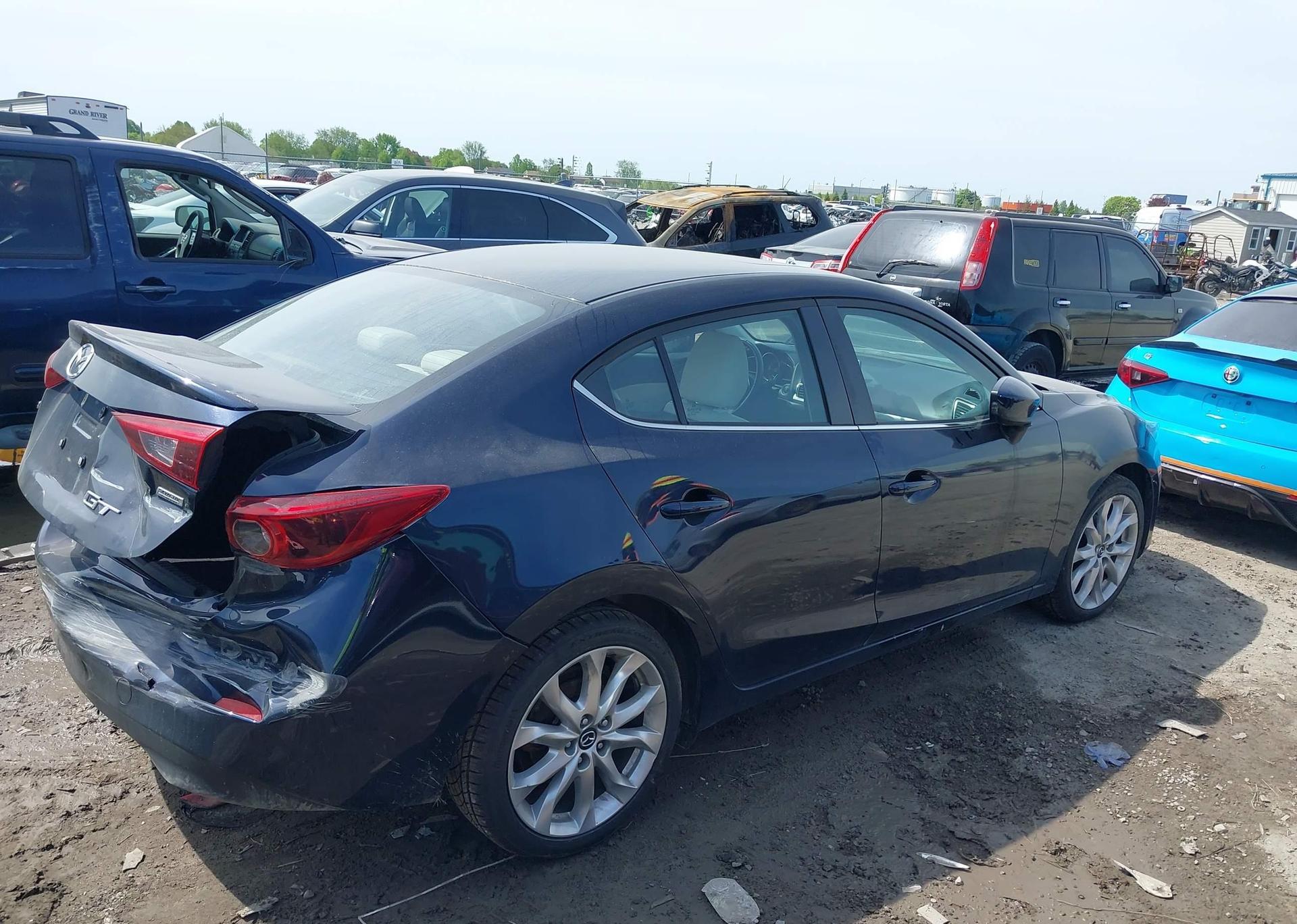 2016 MAZDA 3 TOURING