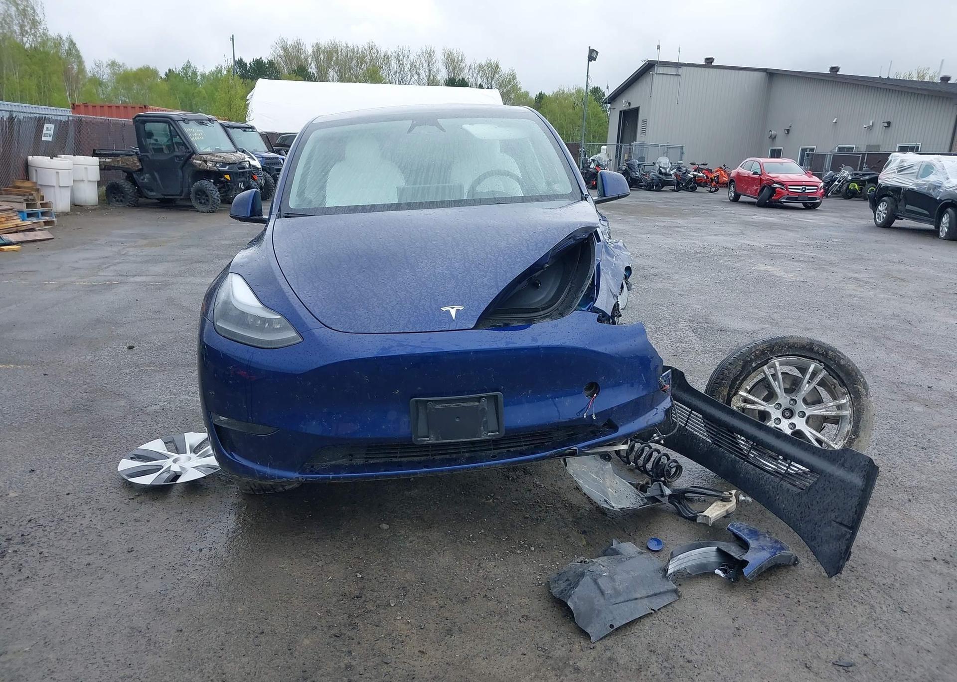 2024 TESLA MODEL Y