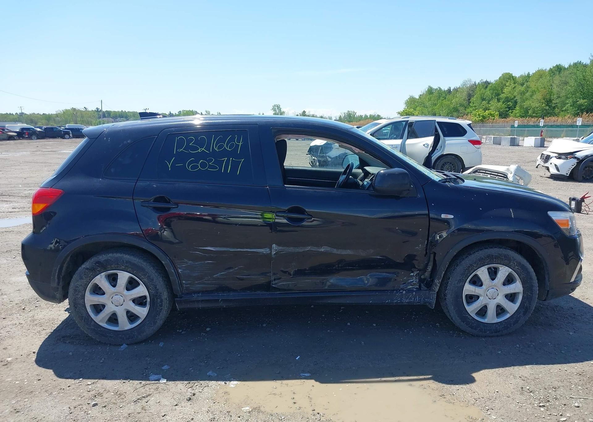 2018 MITSUBISHI RVR