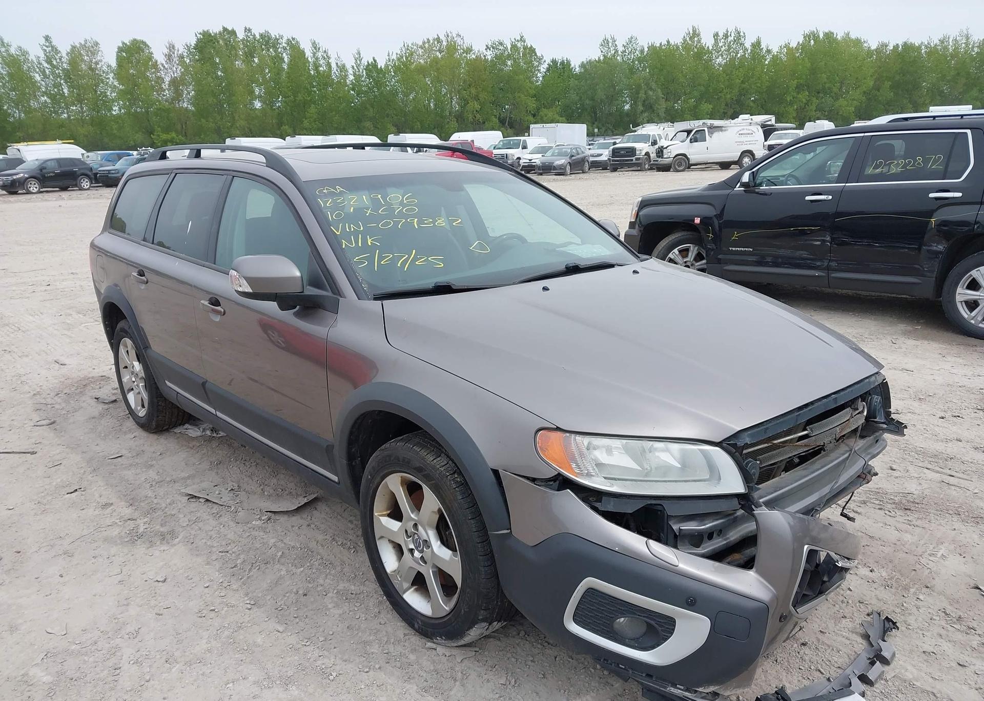 2010 VOLVO XC70 3.2