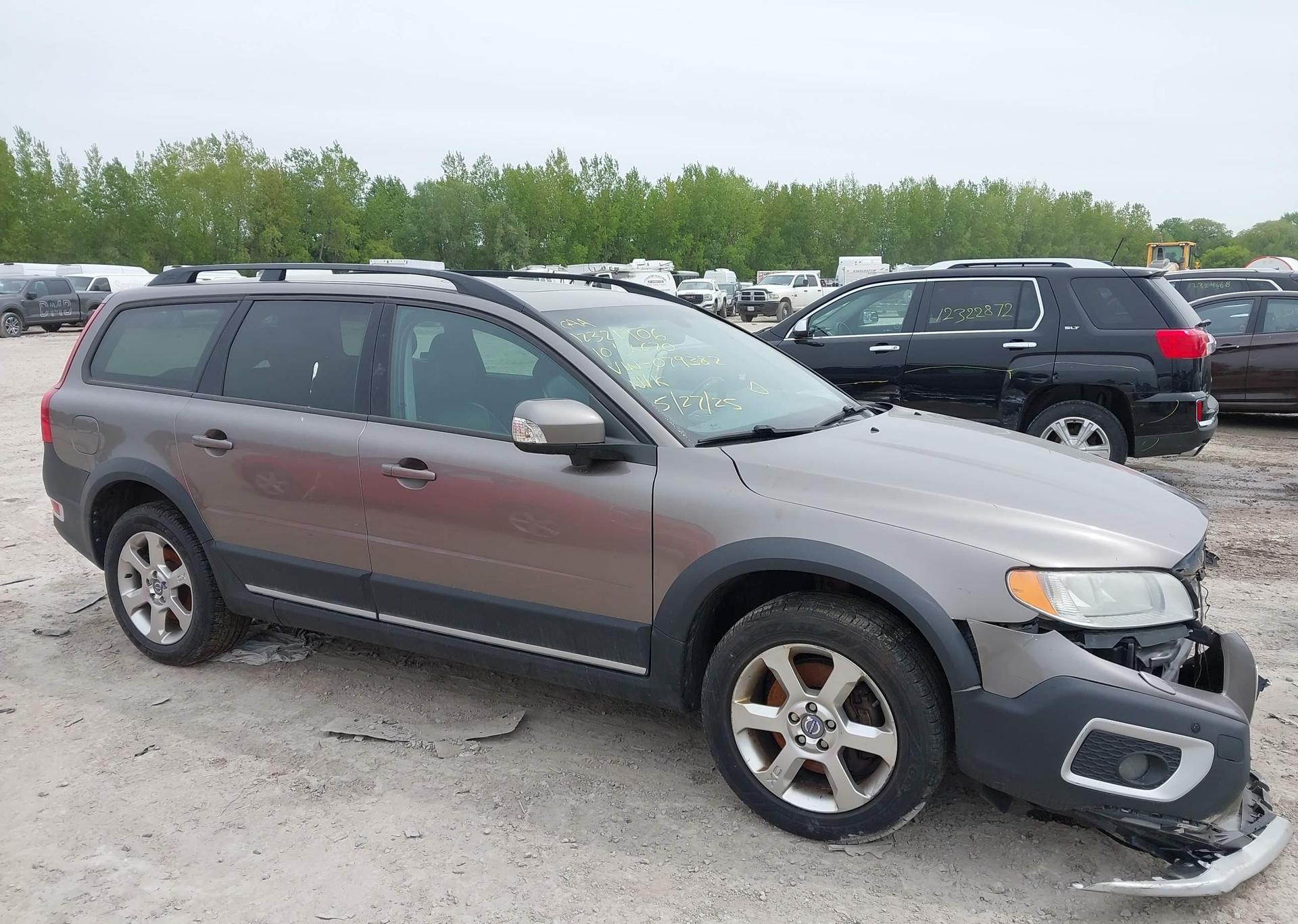 2010 VOLVO XC70 3.2
