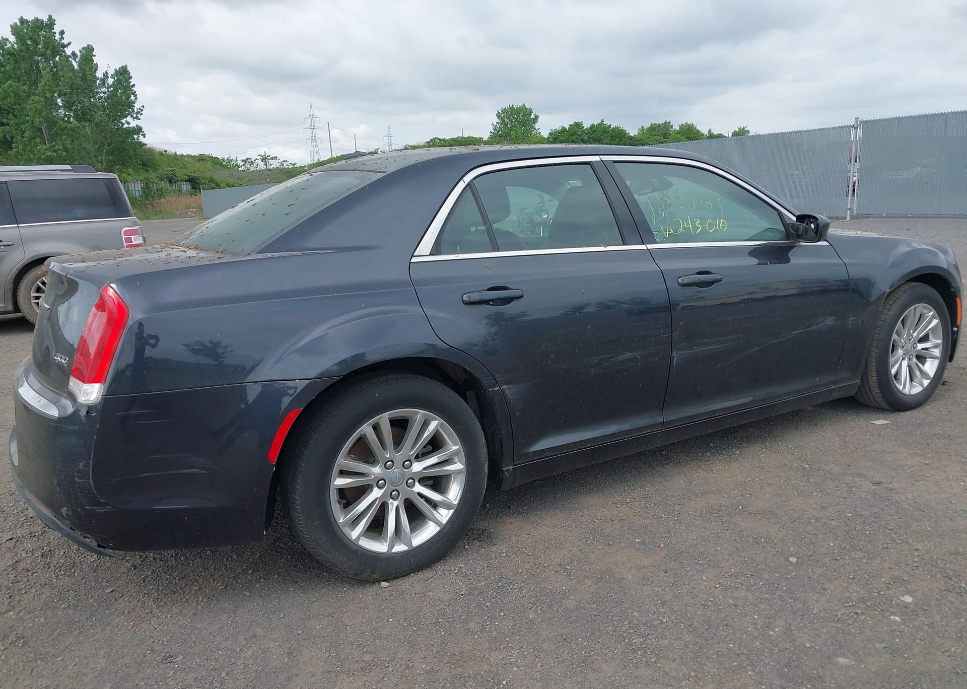 2016 CHRYSLER 300 LIMITED