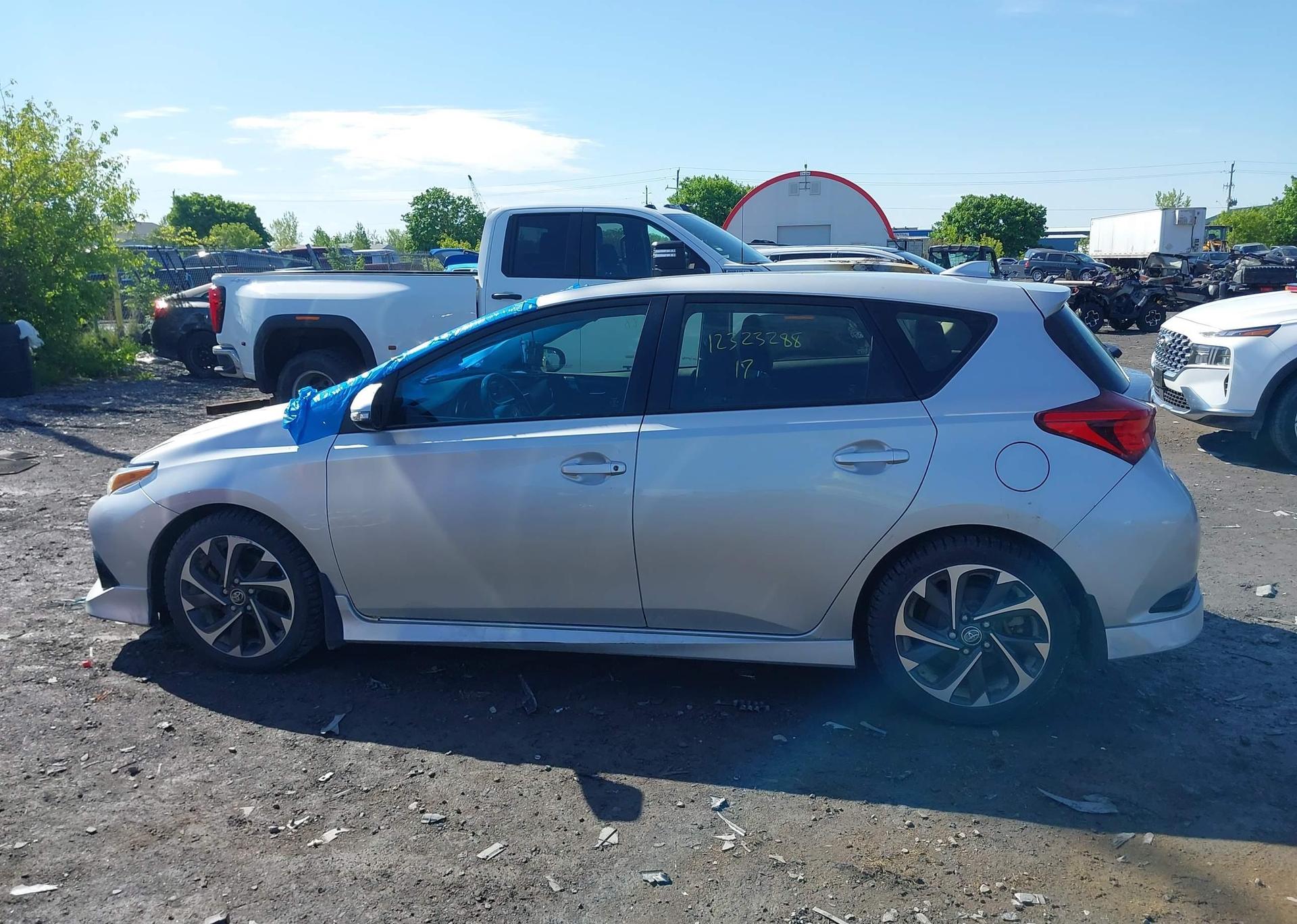 2017 TOYOTA COROLLA