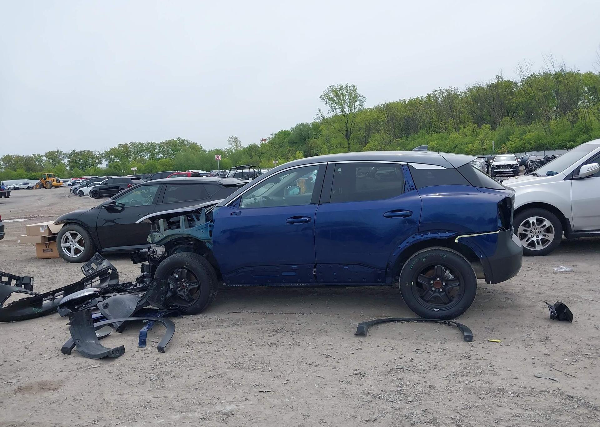 2025 NISSAN KICKS SV