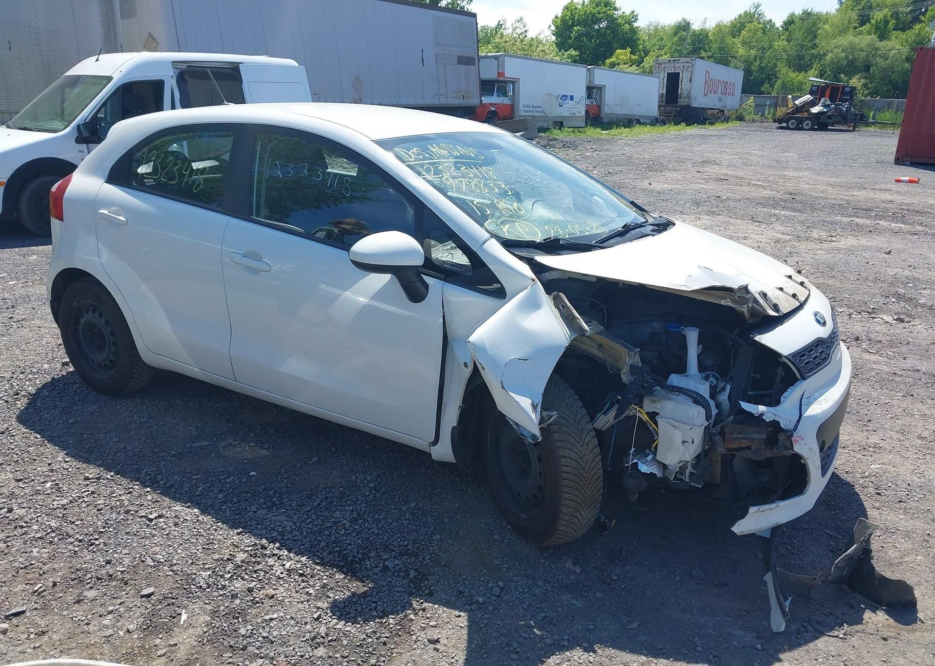 2015 KIA RIO LX