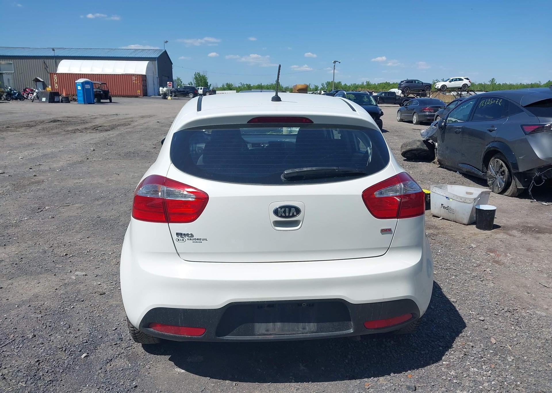 2015 KIA RIO LX