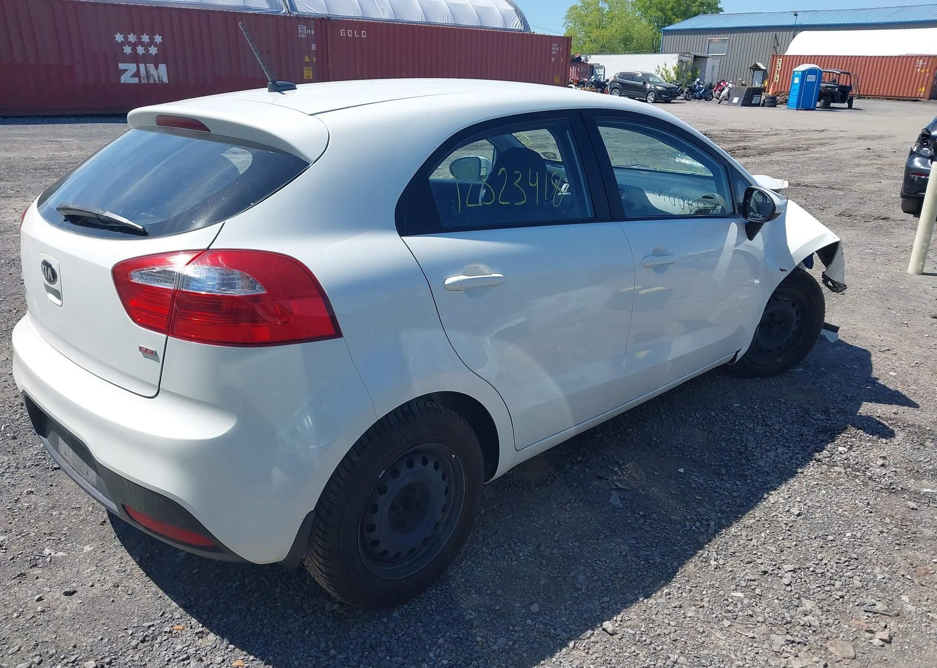 2015 KIA RIO LX