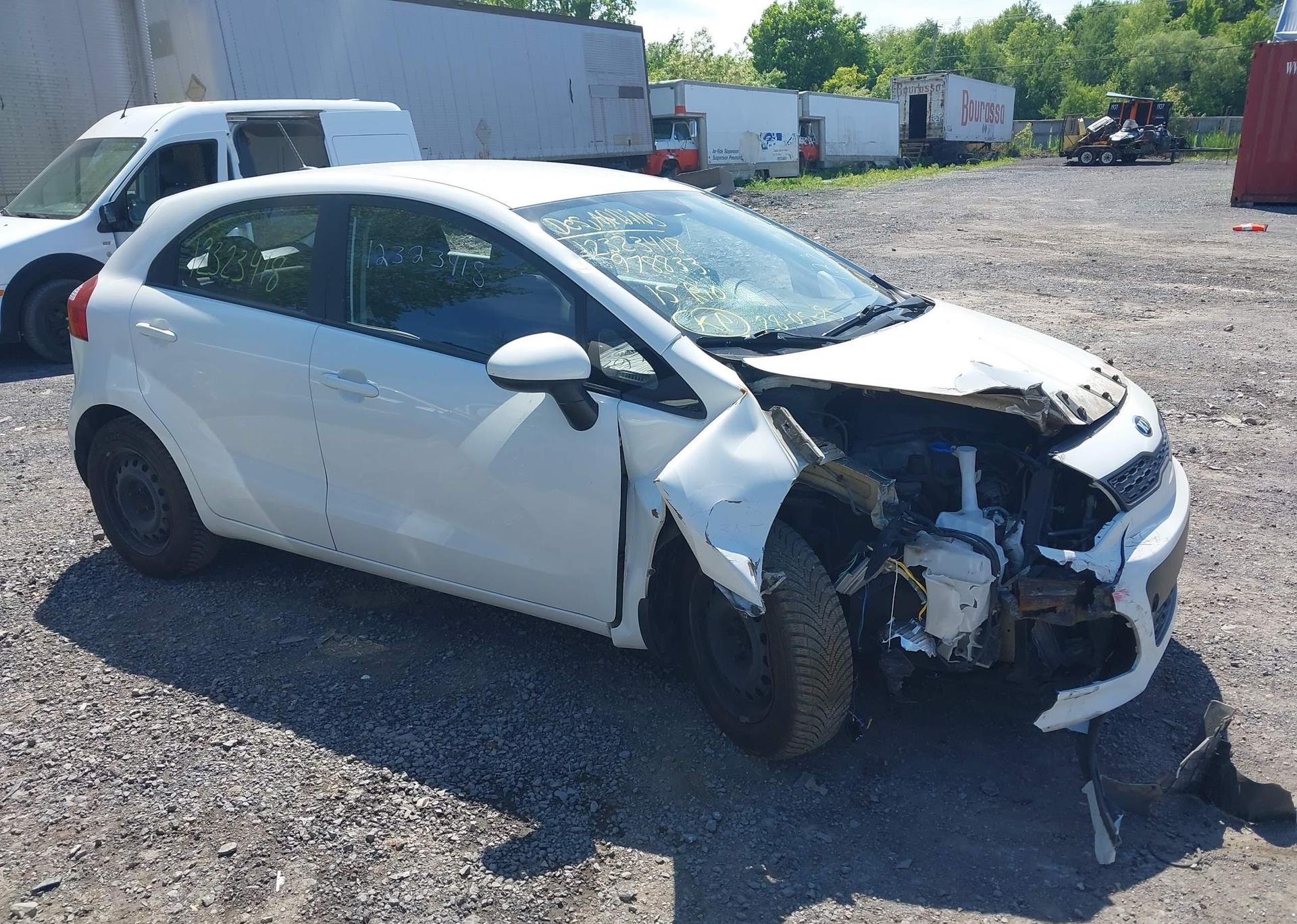 2015 KIA RIO LX