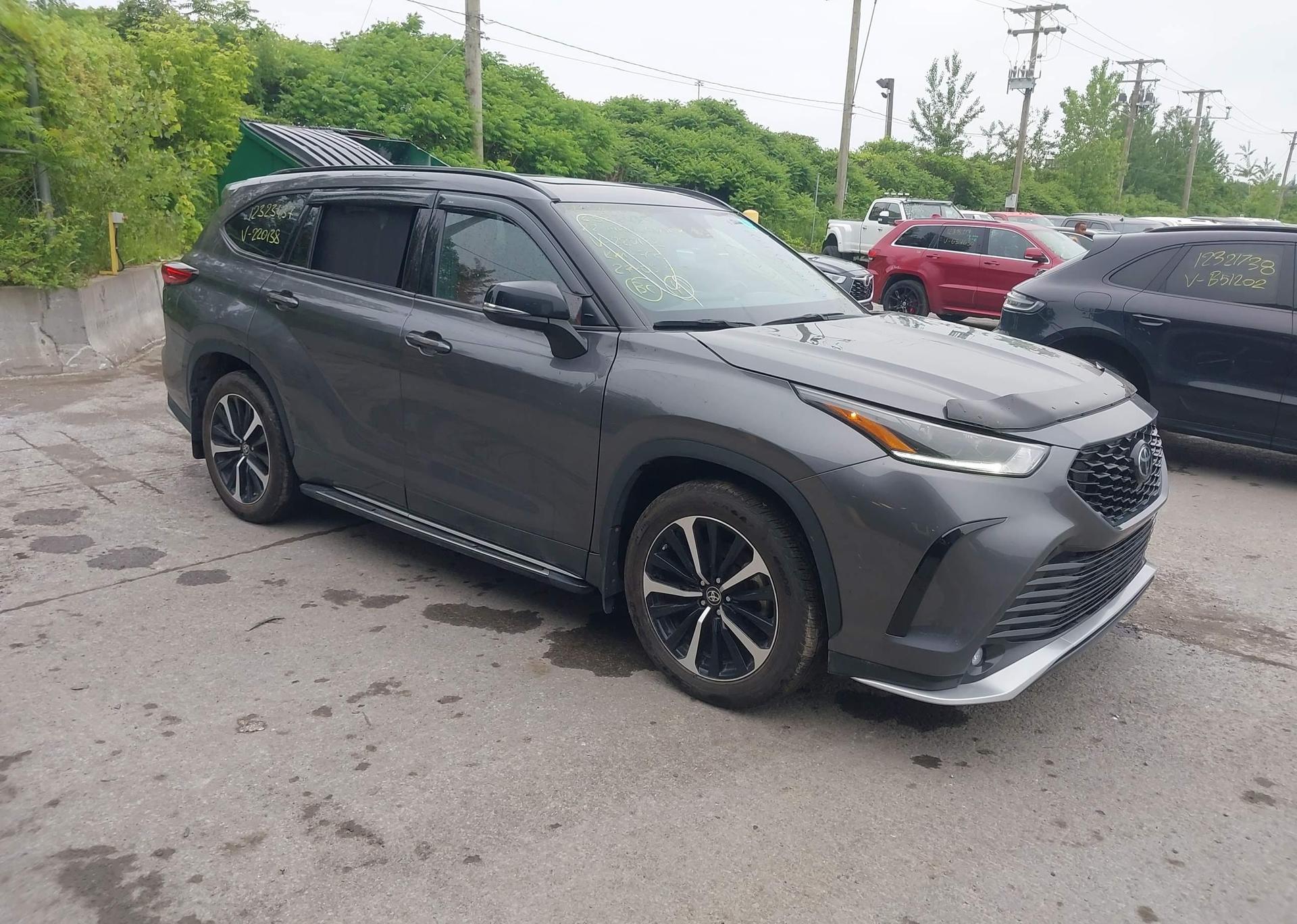 2022 TOYOTA HIGHLANDER XSE