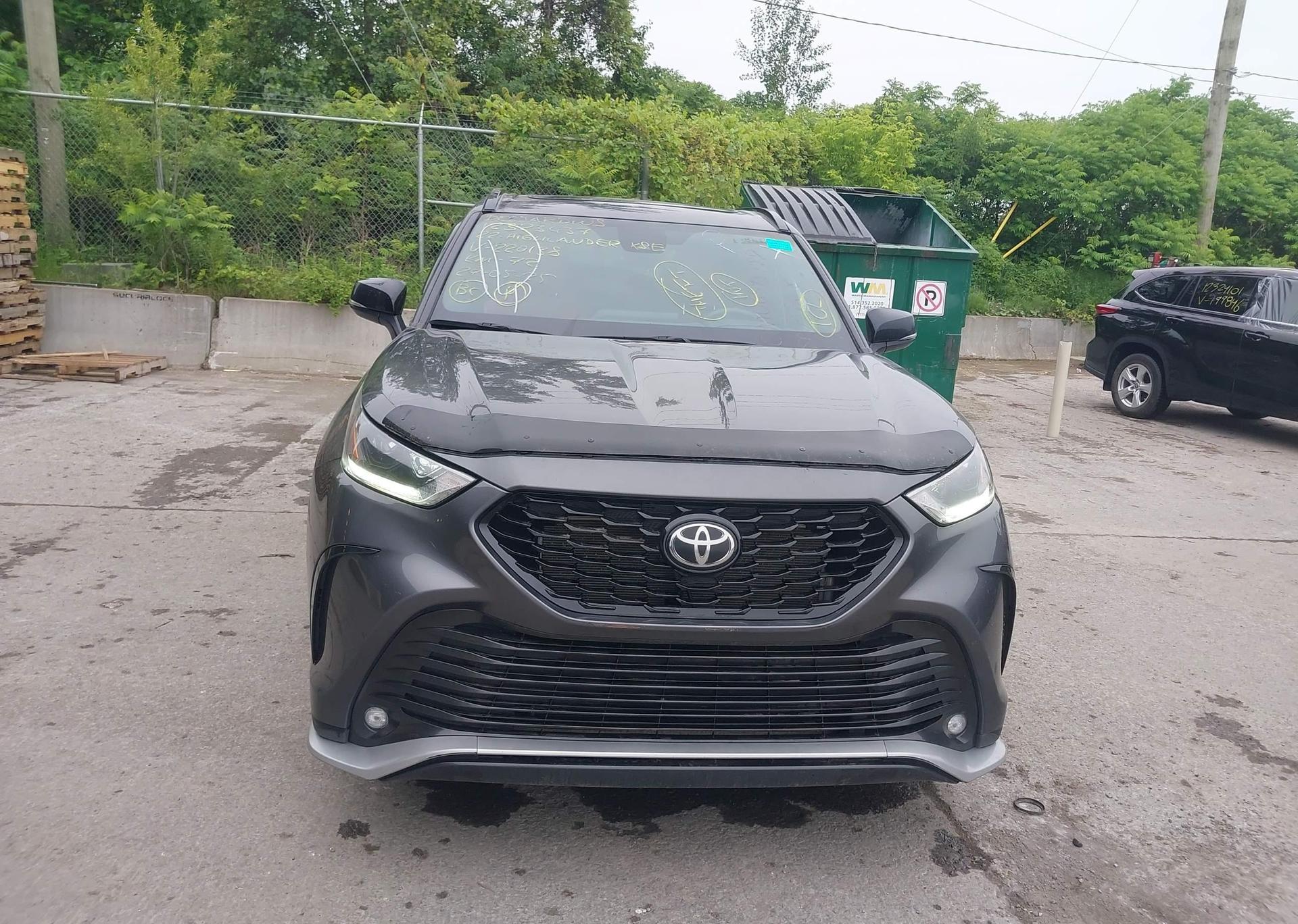 2022 TOYOTA HIGHLANDER XSE