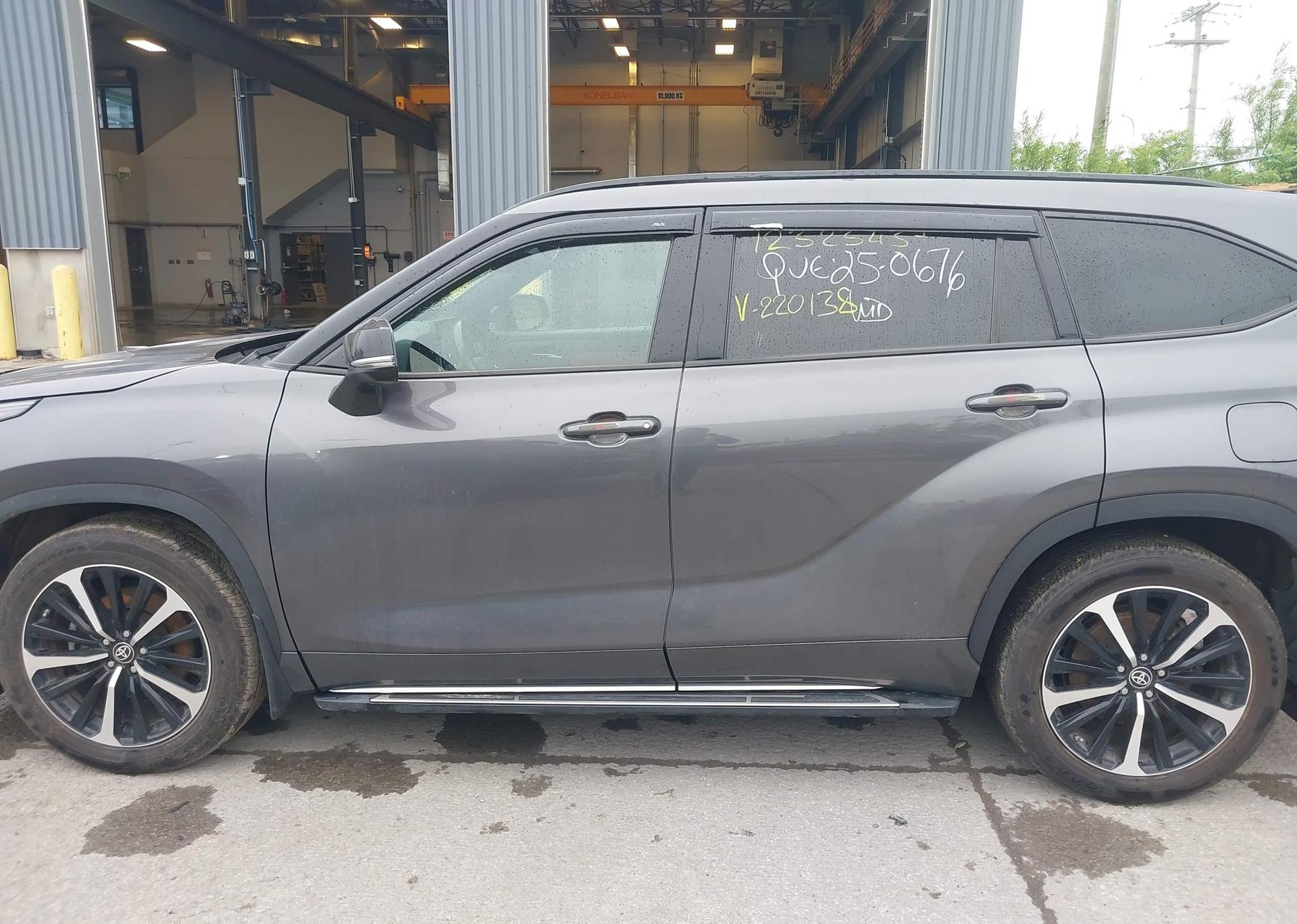 2022 TOYOTA HIGHLANDER XSE