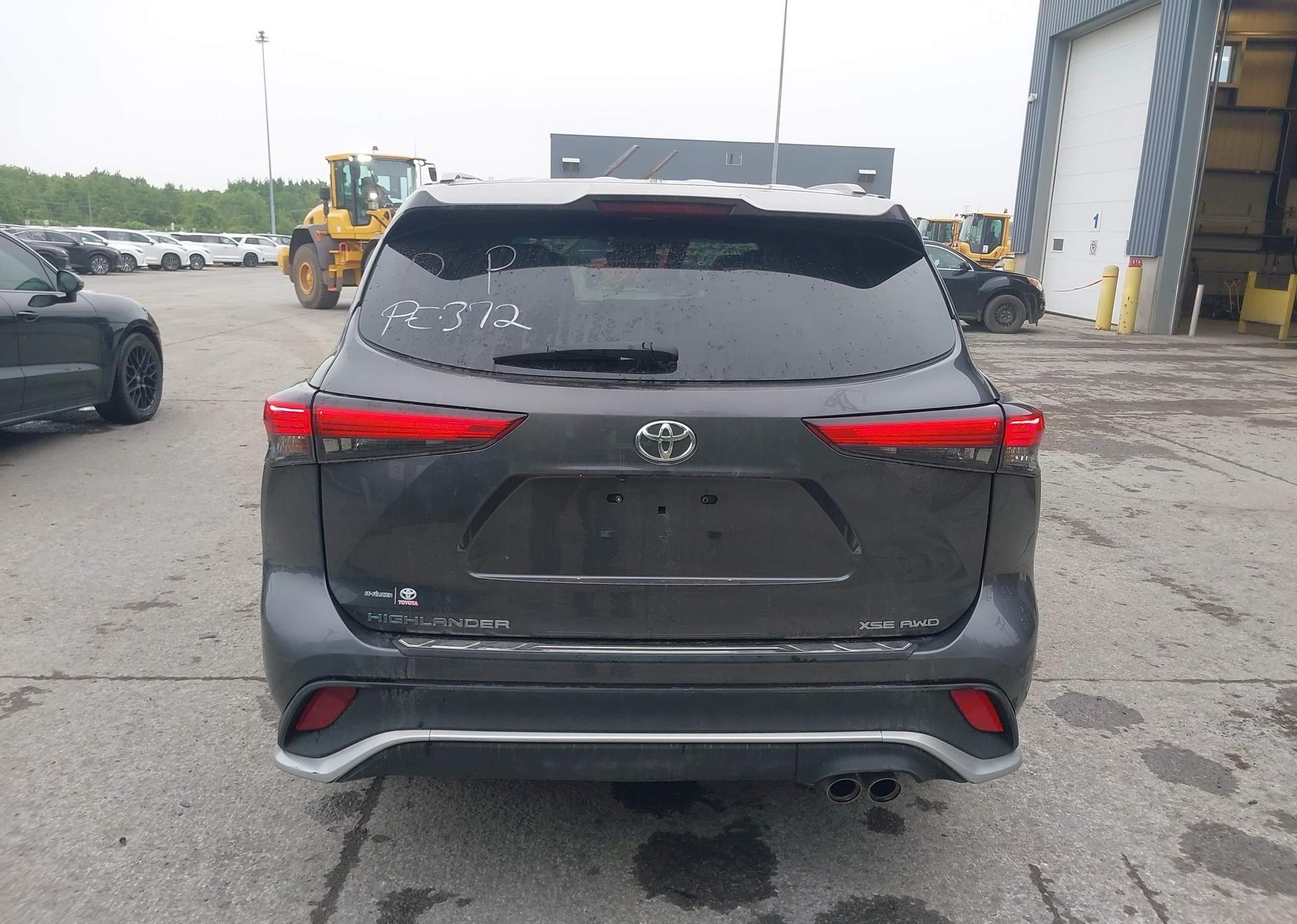 2022 TOYOTA HIGHLANDER XSE